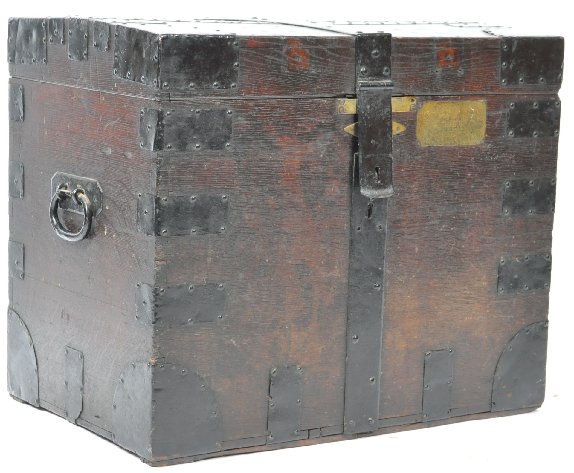 19TH CENTURY VICTORIAN IRON BOUND SILVER / STEAMER TRUNK