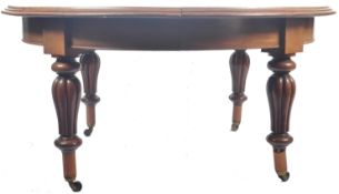 LARGE 19TH CENTURY VICTORIAN MAHOGANY THREE LEAF EXTENDING DINING TABLE