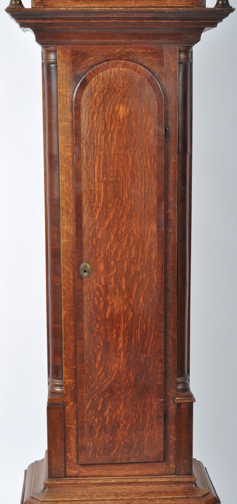 18TH CENTURY GEORGIAN PAINTED DIAL LONGCASE CLOCK - Image 6 of 19