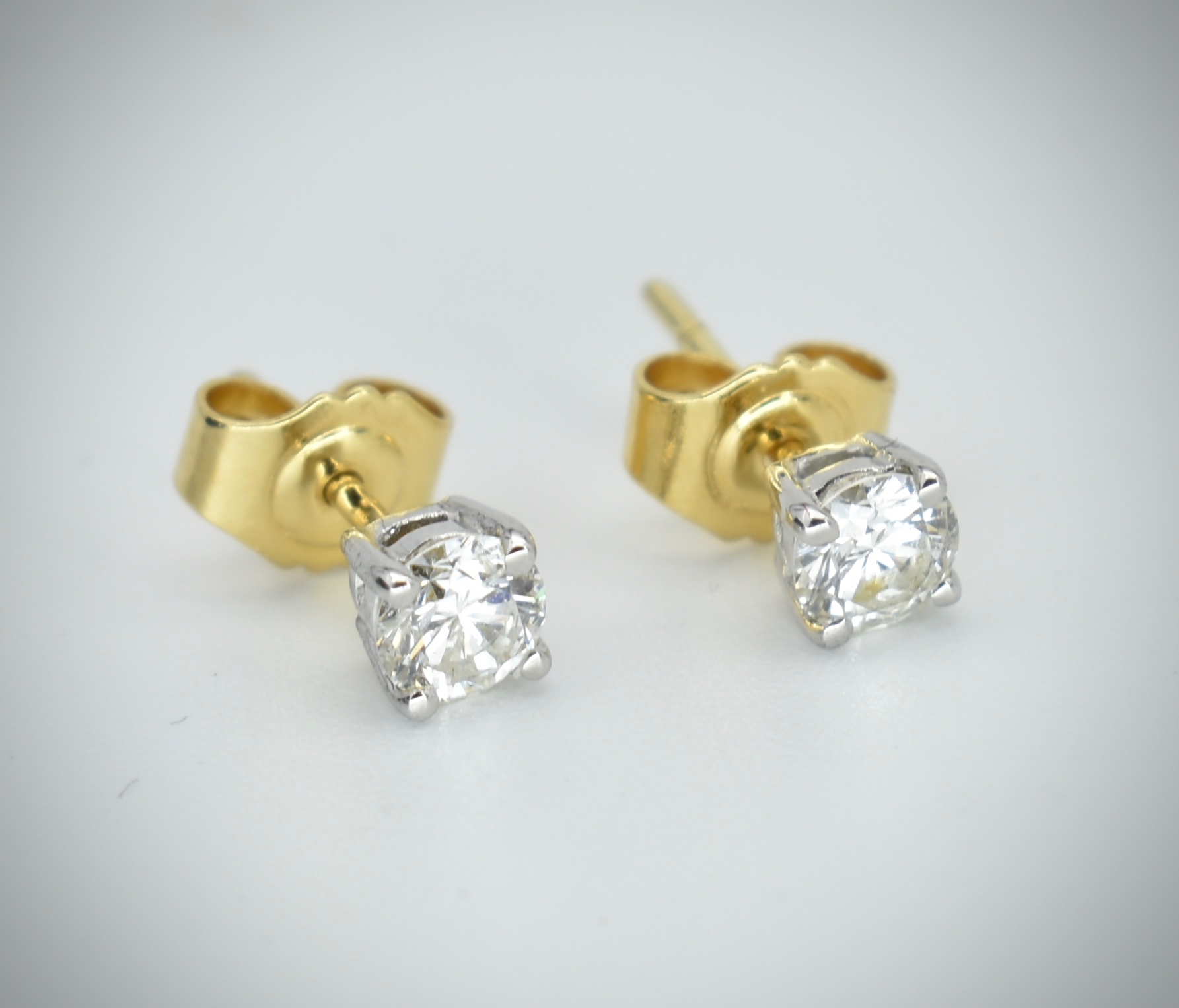 Pair of 18ct Gold & Diamond Stud Earrings
