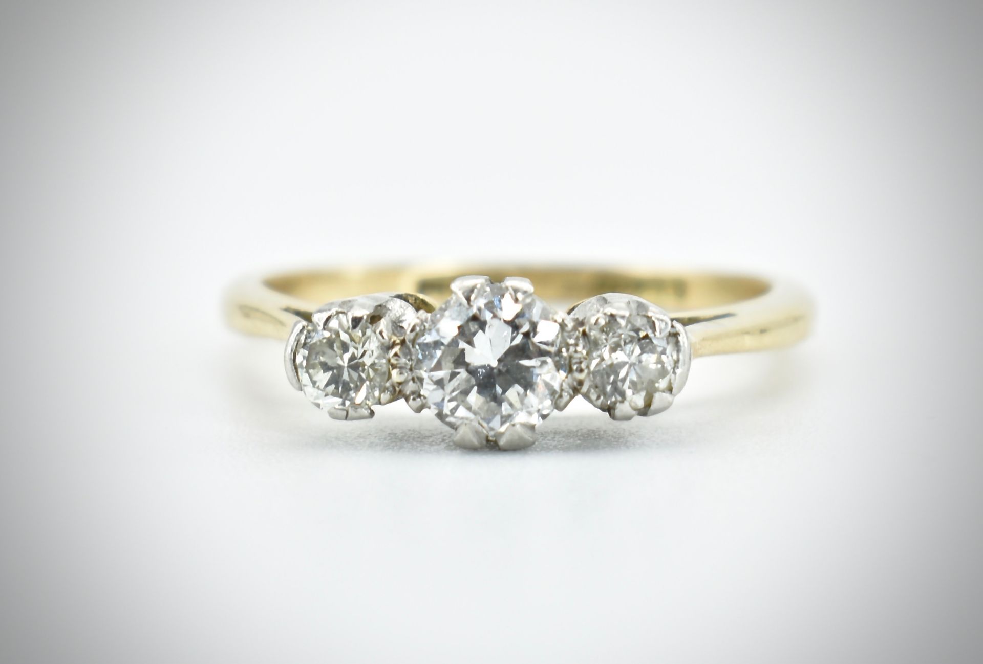 18ct Gold Platinum & Diamond Three Stone Ring