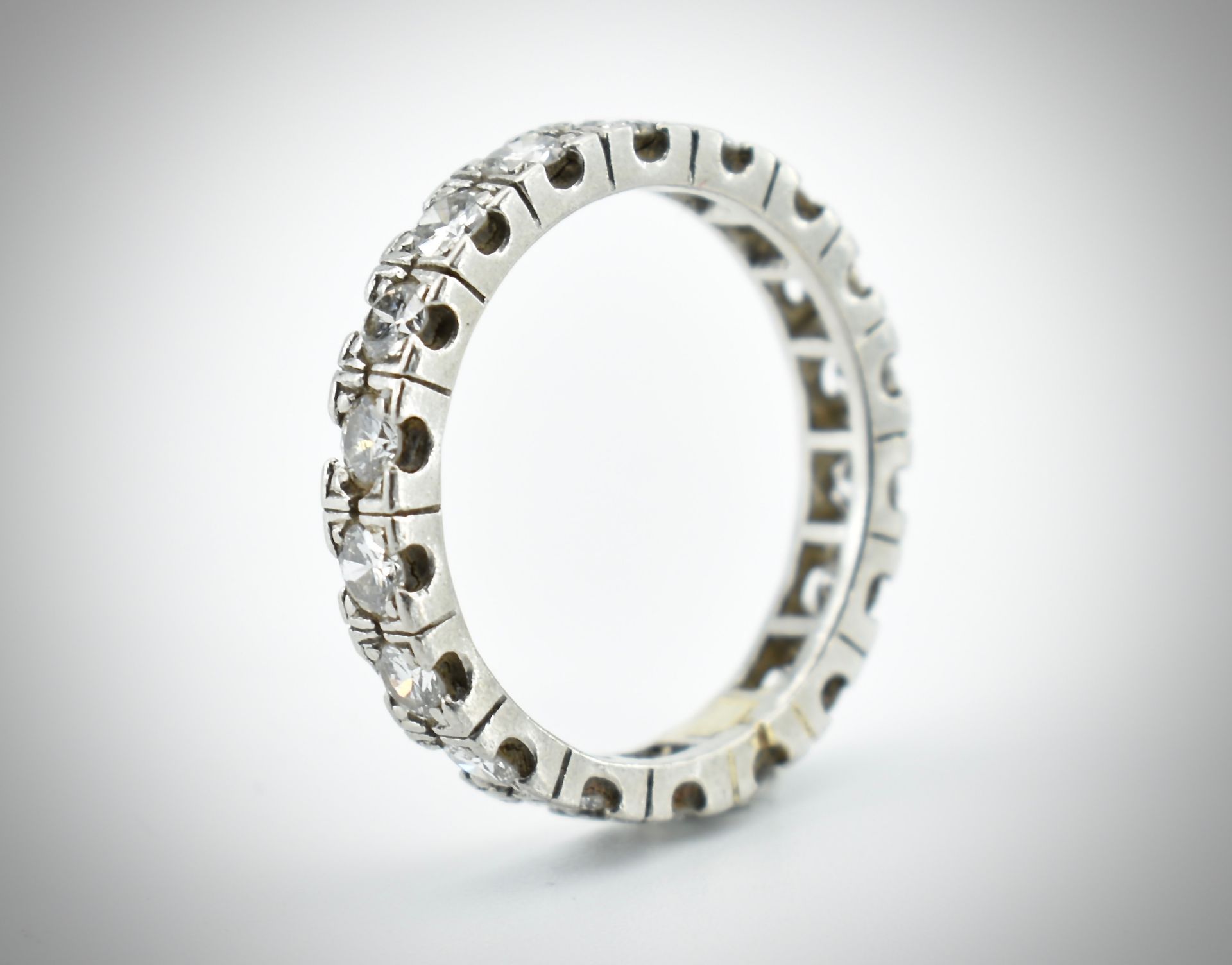 18ct White Gold & Diamond Eternity Ring