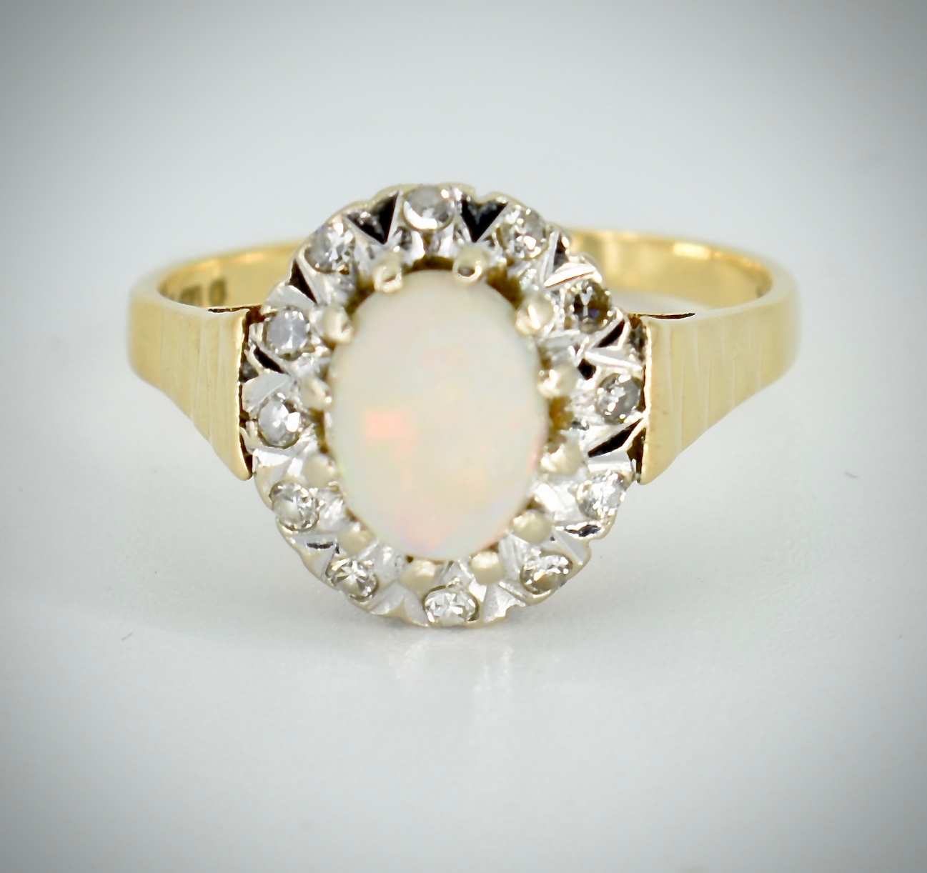 18ct Gold Opal & Diamond Cluster Ring