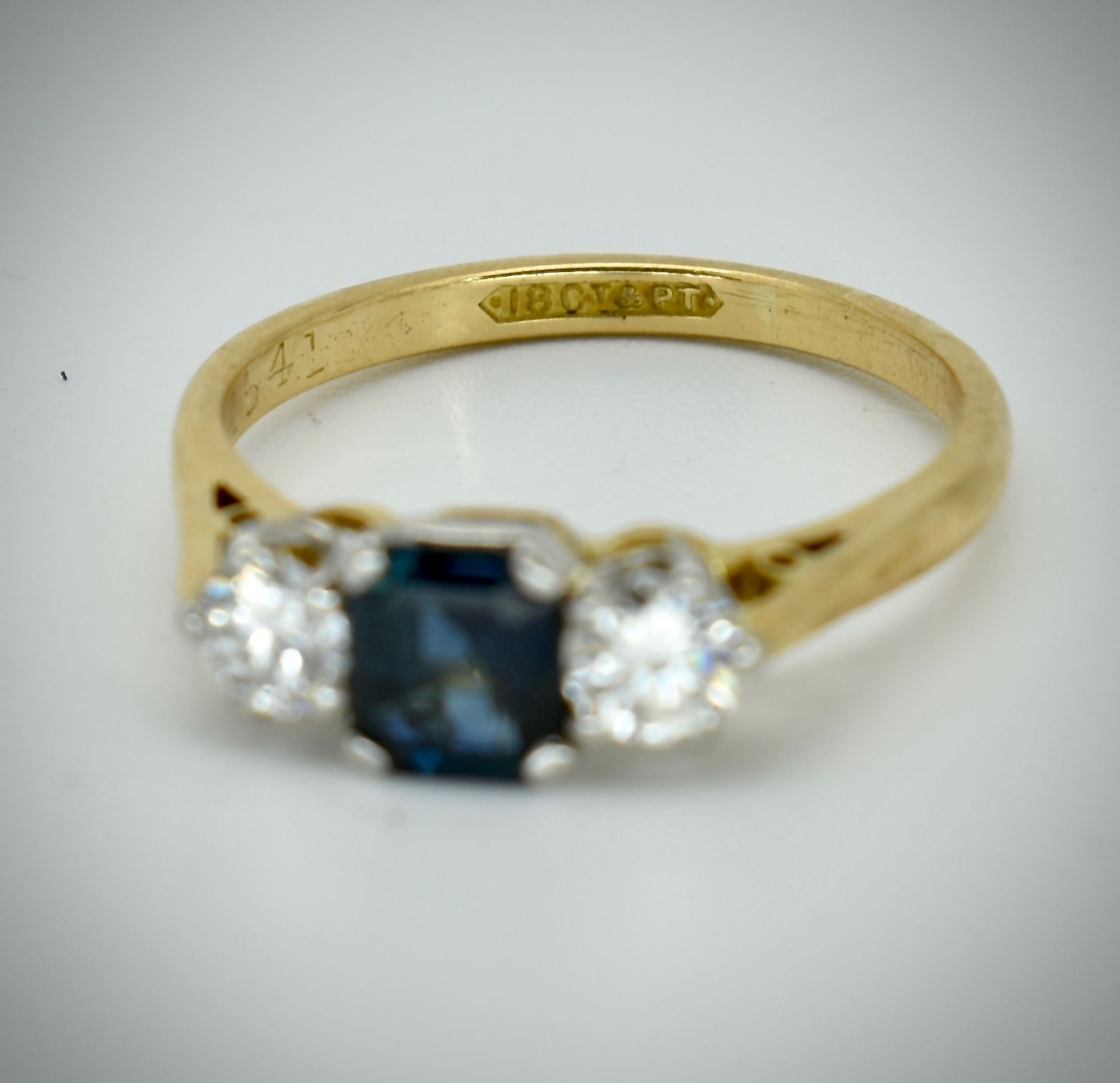 18ct Gold Platinum Sapphire & Diamond Ring - Image 3 of 5