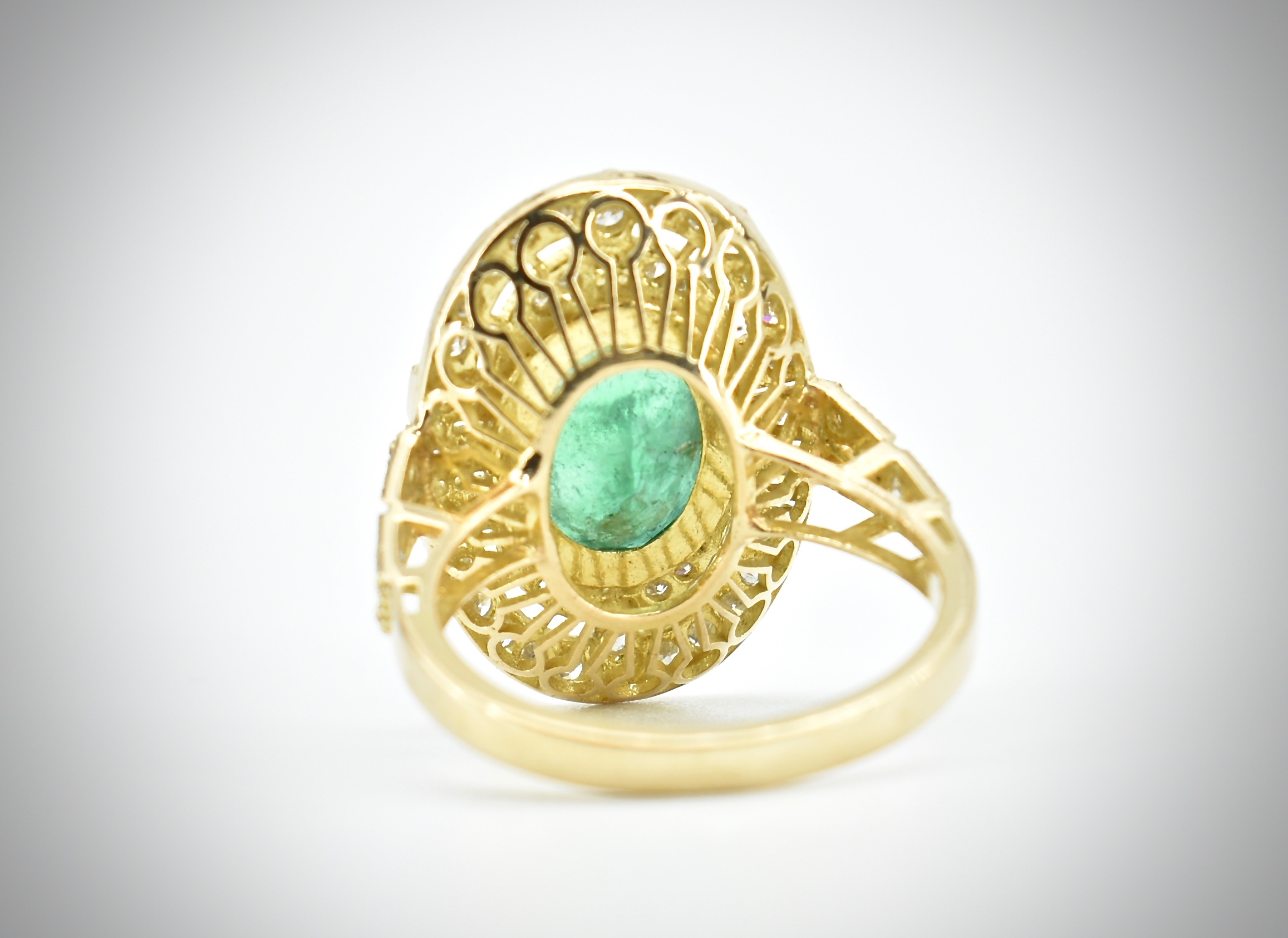 18ct Gold Emerald & Diamond Ring - Image 4 of 5