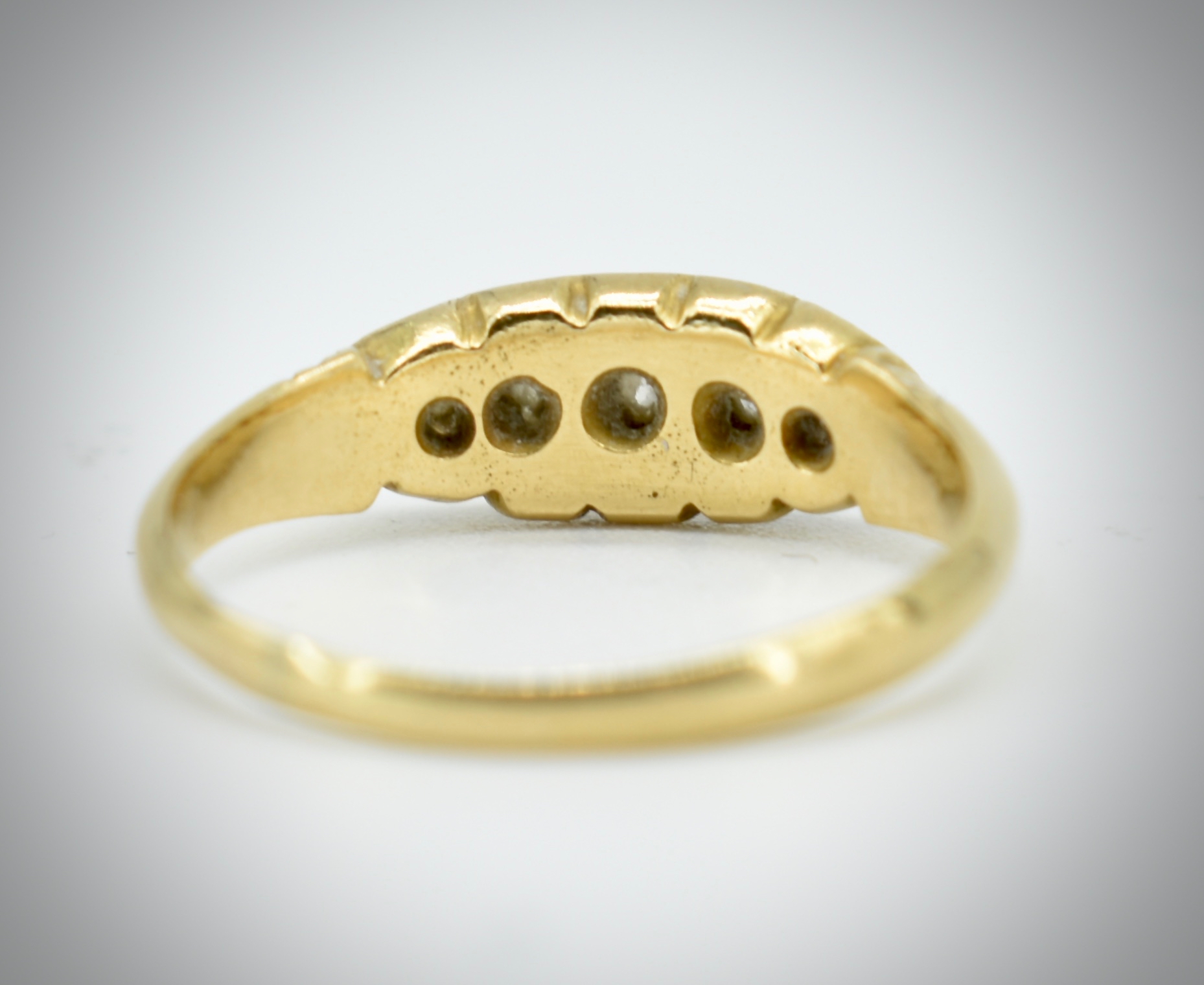 18ct Yellow Gold & Diamond Five Stone Gypsy Ring - Image 5 of 5