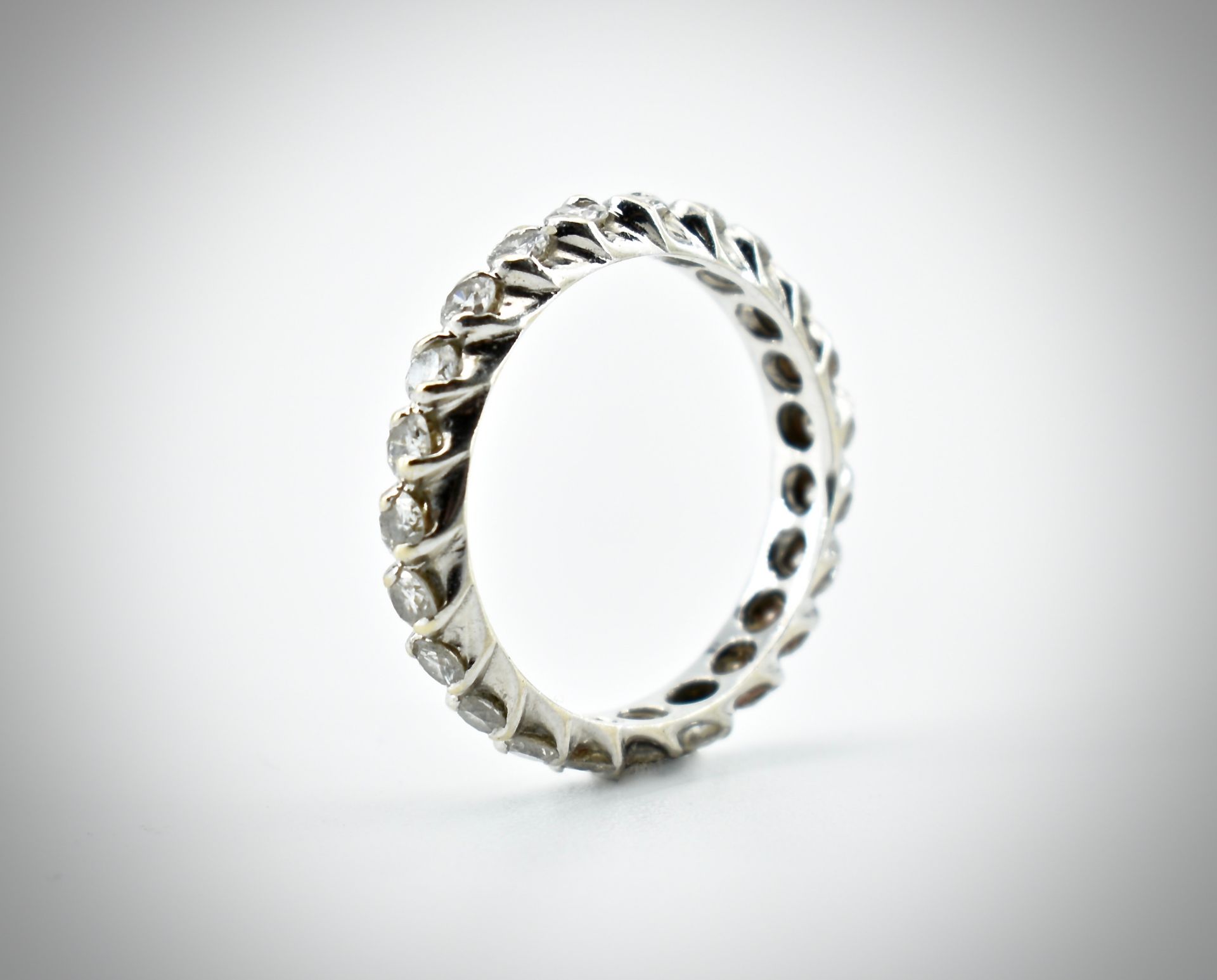 18ct White Gold & Diamond Eternity Ring