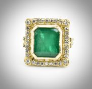 18ct Gold Emerald & Diamond Ring