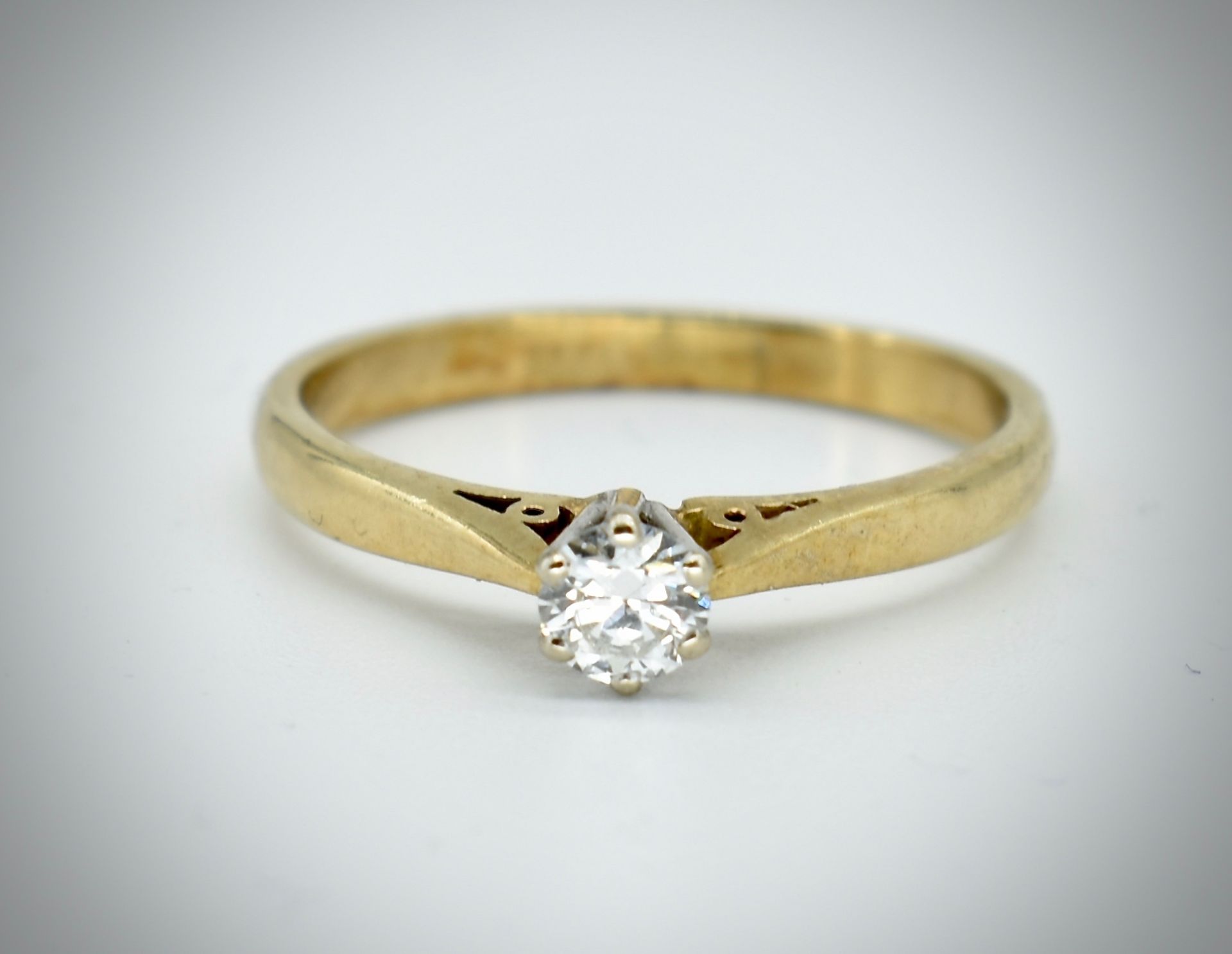 9ct Gold & Diamond Solitaire Ring