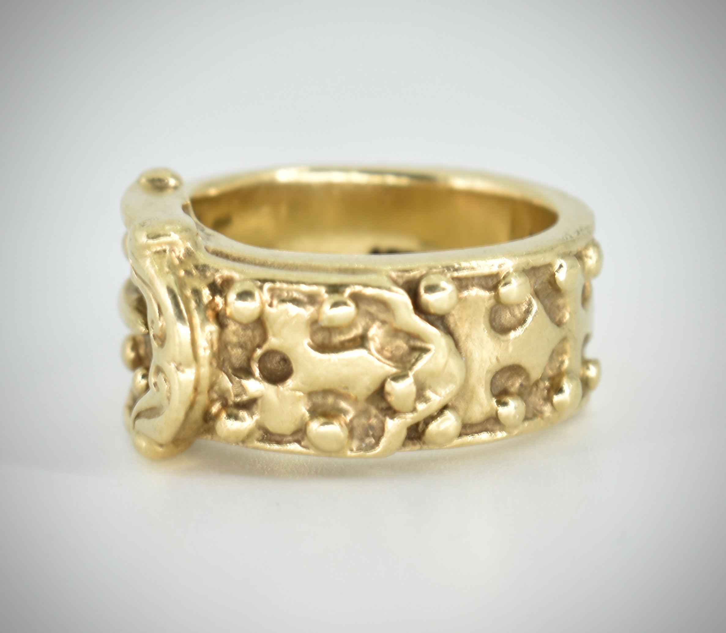 A 9ct Gold Heavy Buckle Ring Of Oversized Form - Image 2 of 4