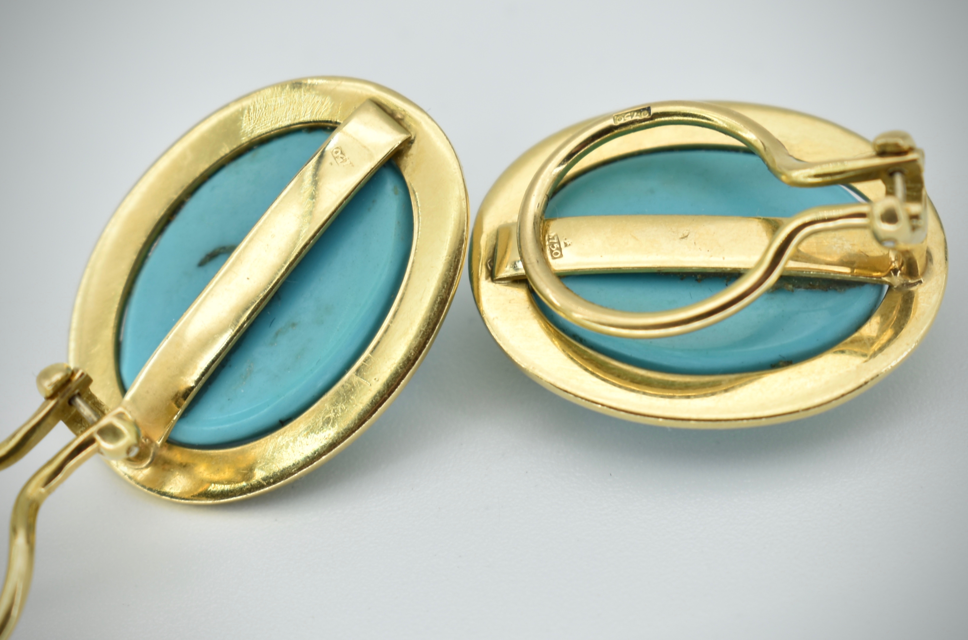 Pair of 18ct Gold & Turquoise Ear Clips - Image 3 of 4