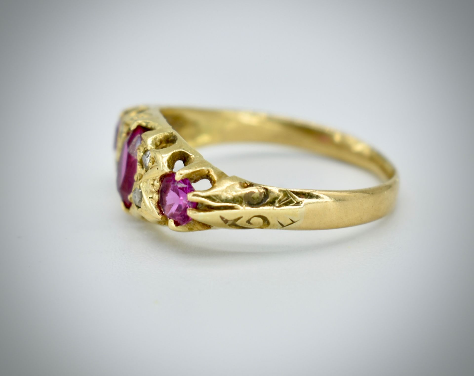 An 18ct Gold Ruby & Diamond Ring - Image 4 of 4