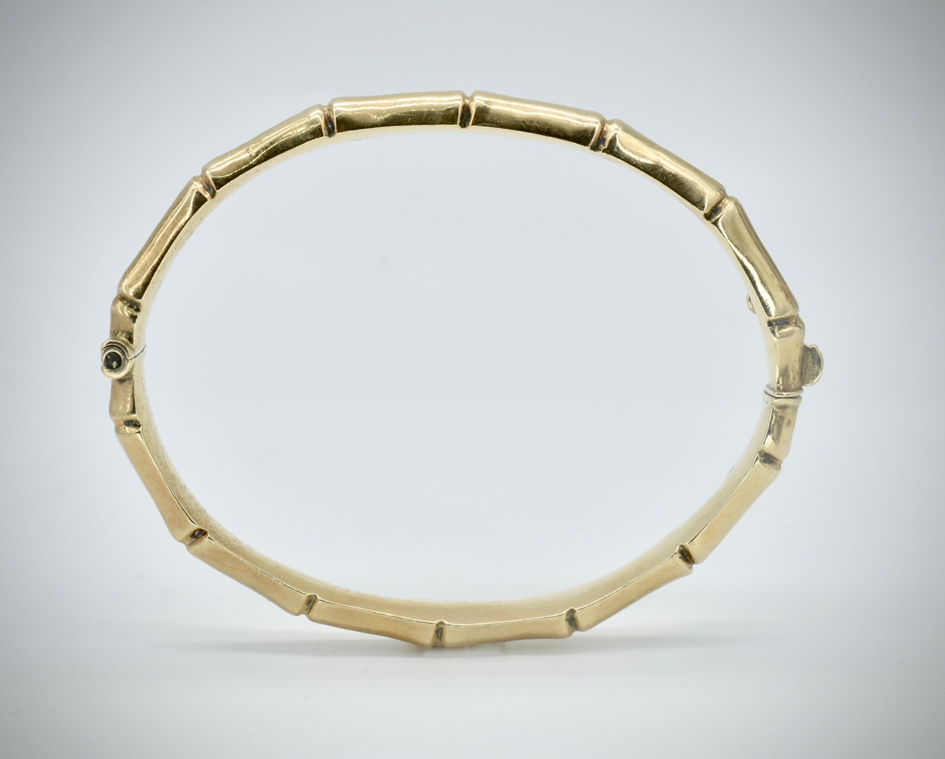 Hallmarked 9ct Gold Bangle - Image 5 of 5