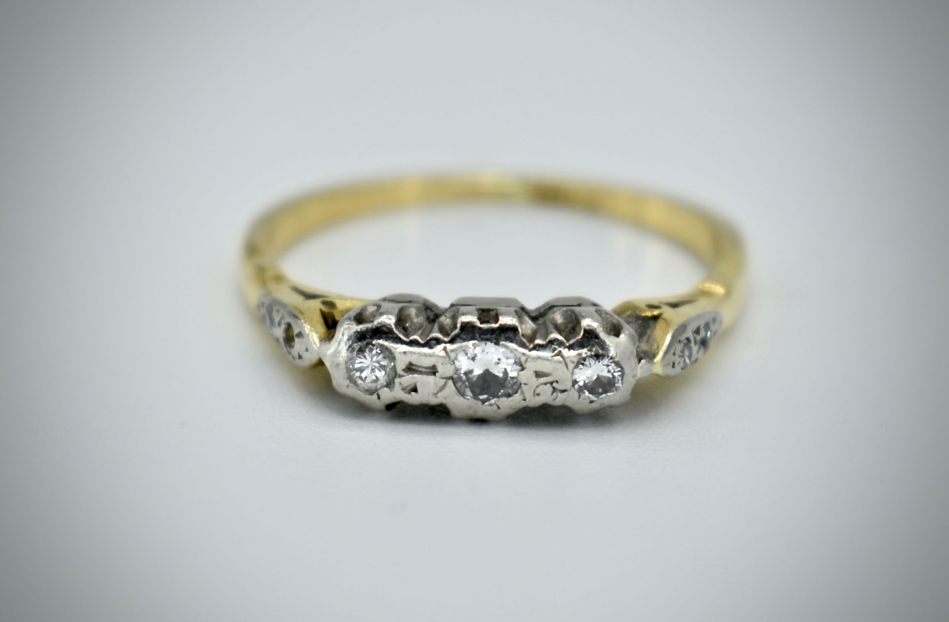 18ct Gold & Diamond Ring