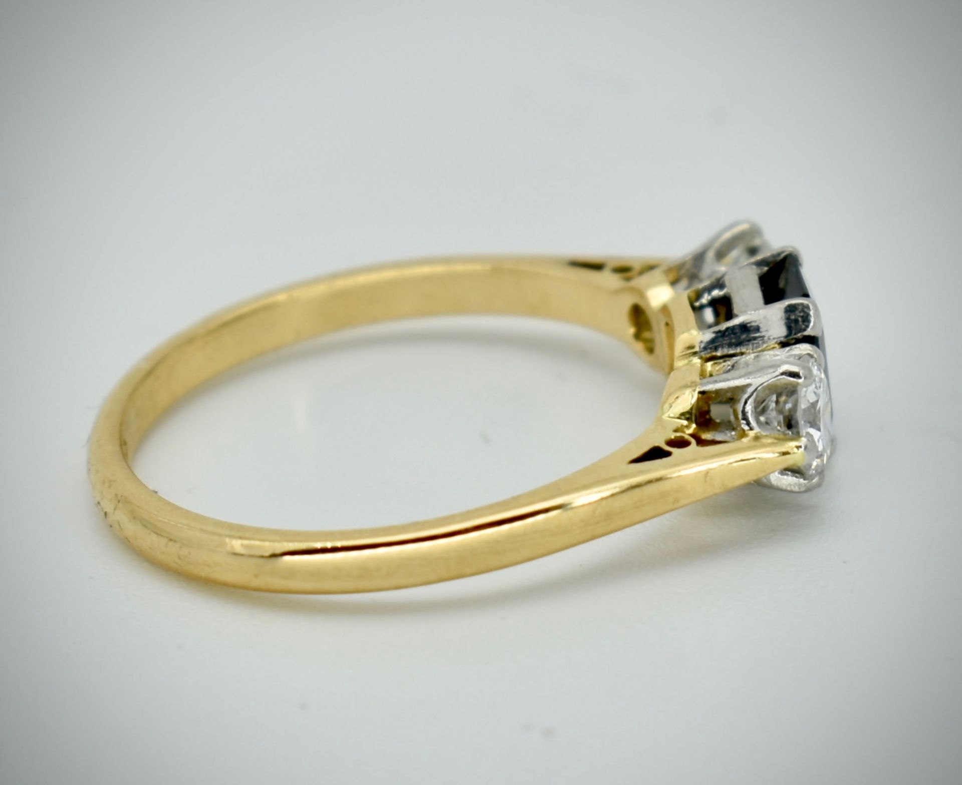 18ct Gold Platinum Sapphire & Diamond Ring - Image 4 of 5