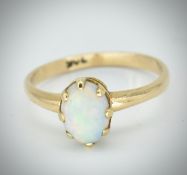 9ct Gold & Opal Ring