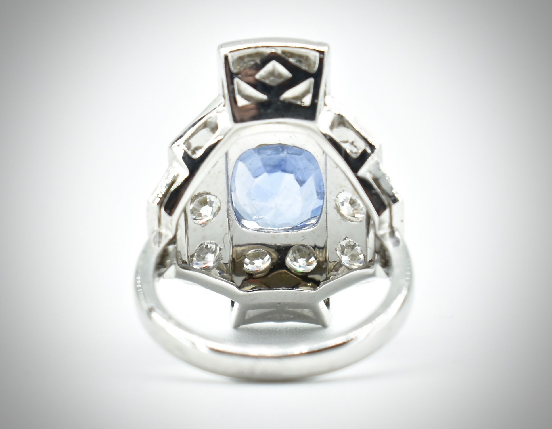 French 18ct White Gold Sapphire & Diamond Ring - Image 3 of 5