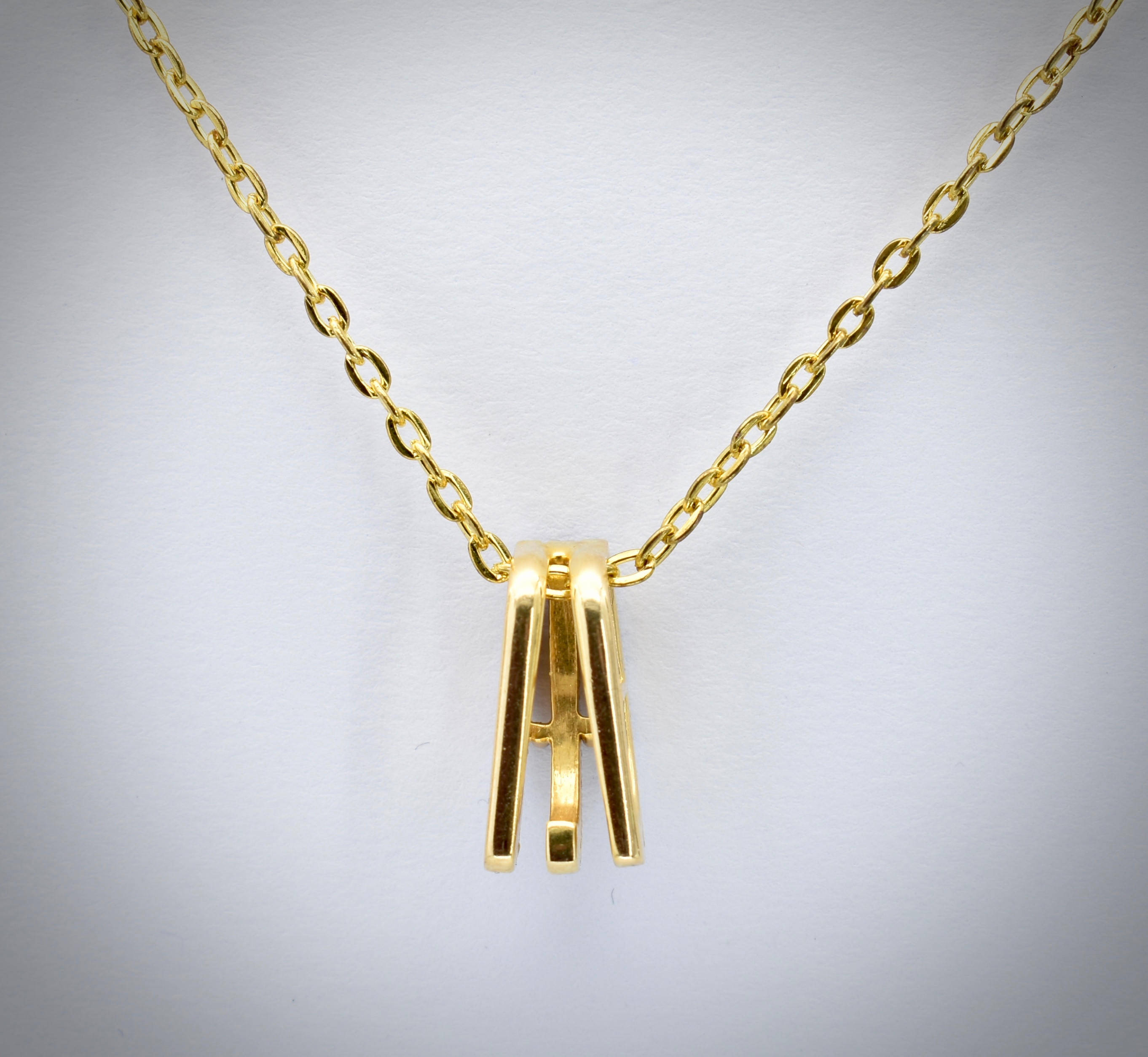 Yellow Gold & Diamond Pendant & Necklace - Image 2 of 3