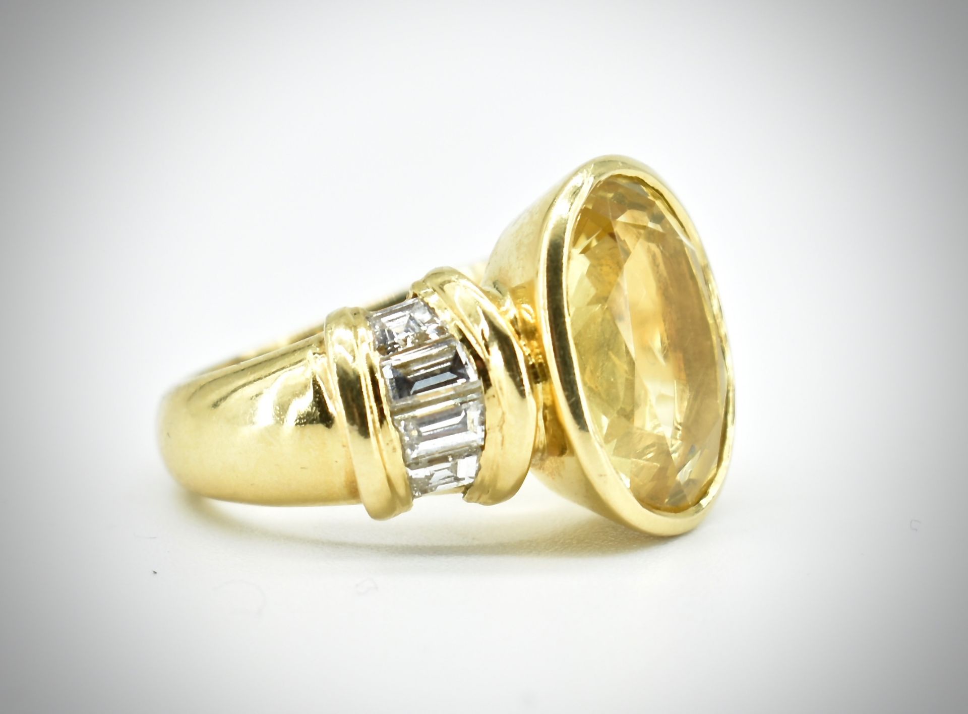 French 18ct Gold Yellow Sapphire & Diamond Ring - Image 6 of 6