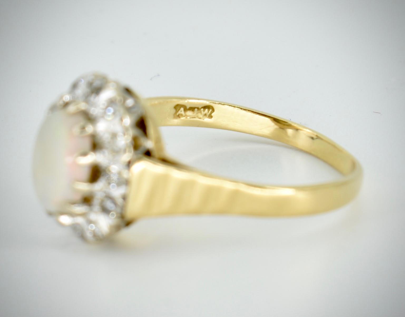 18ct Gold Opal & Diamond Cluster Ring - Image 4 of 4