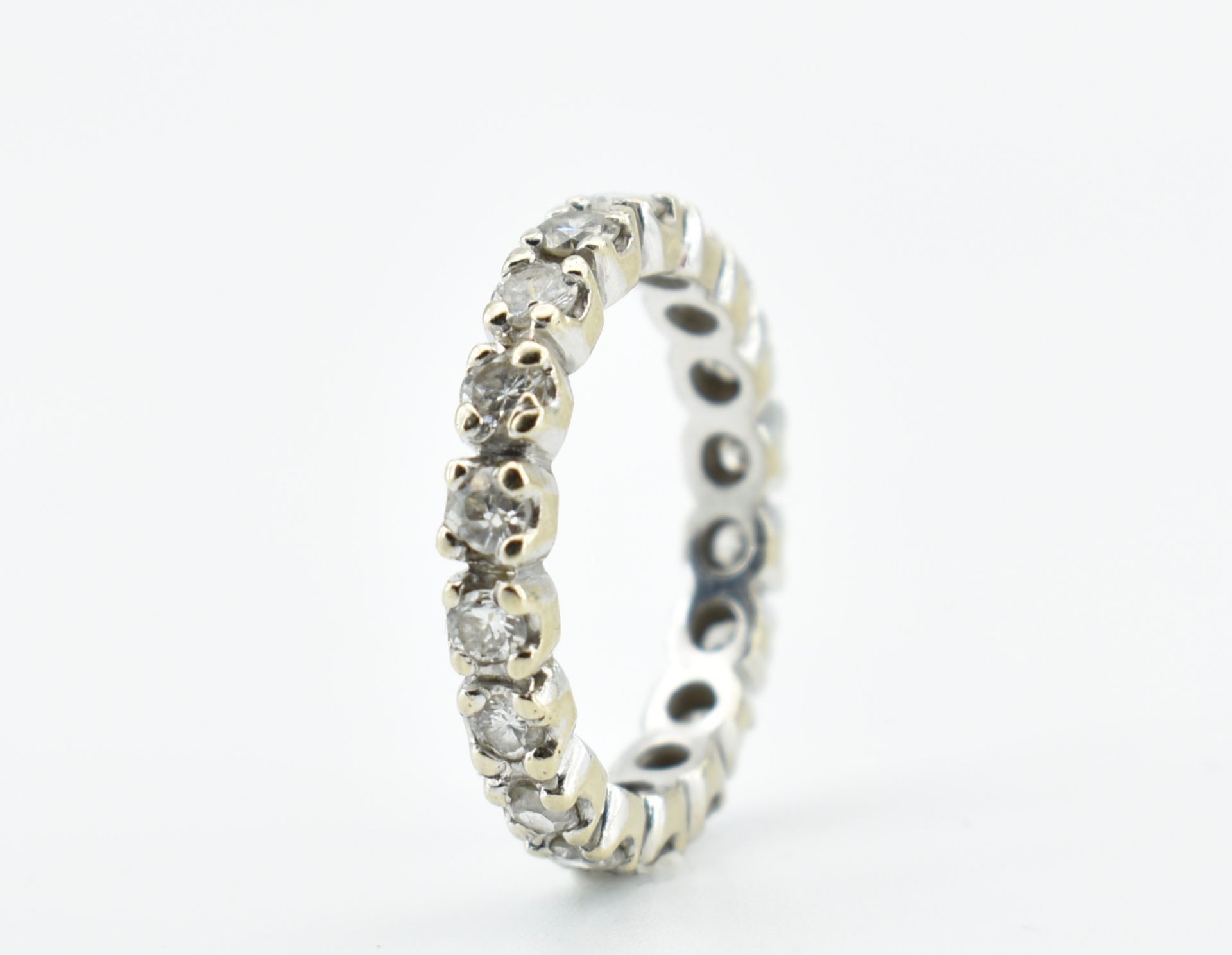 18ct White Gold & Diamond Eternity Ring - Image 2 of 2