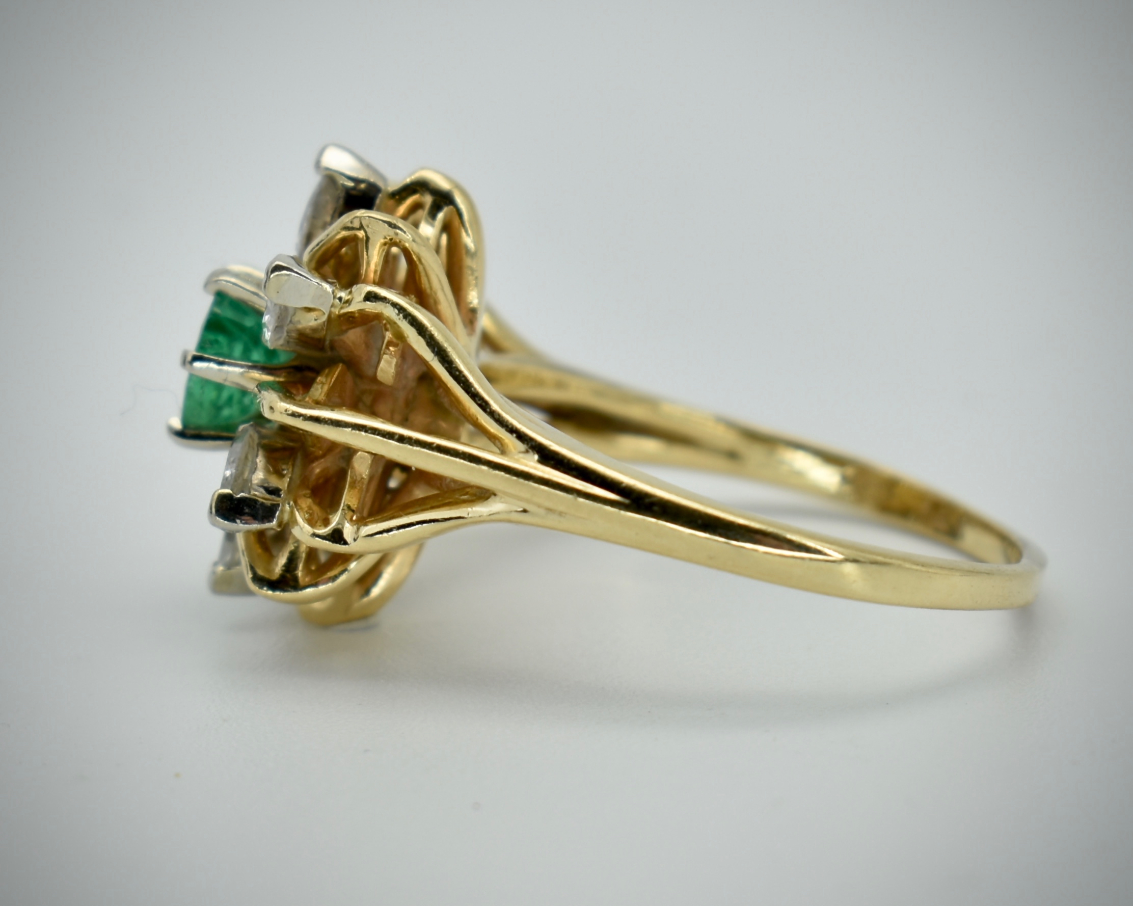 14ct Gold Emerald & Diamond Cluster Ring - Image 3 of 3