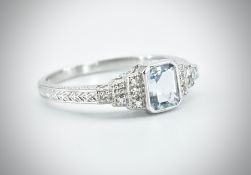 18ct White Gold Aquamarine & Diamond Ring