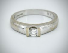 18ct White Gold & Diamond Single Stone Ring