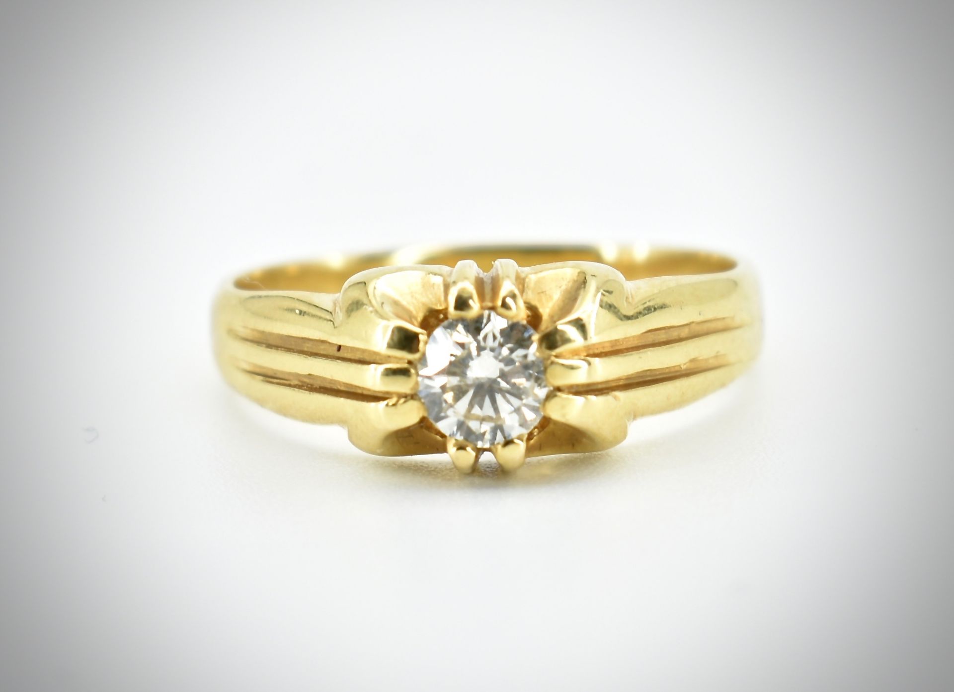 18ct Gold & Diamond Ring