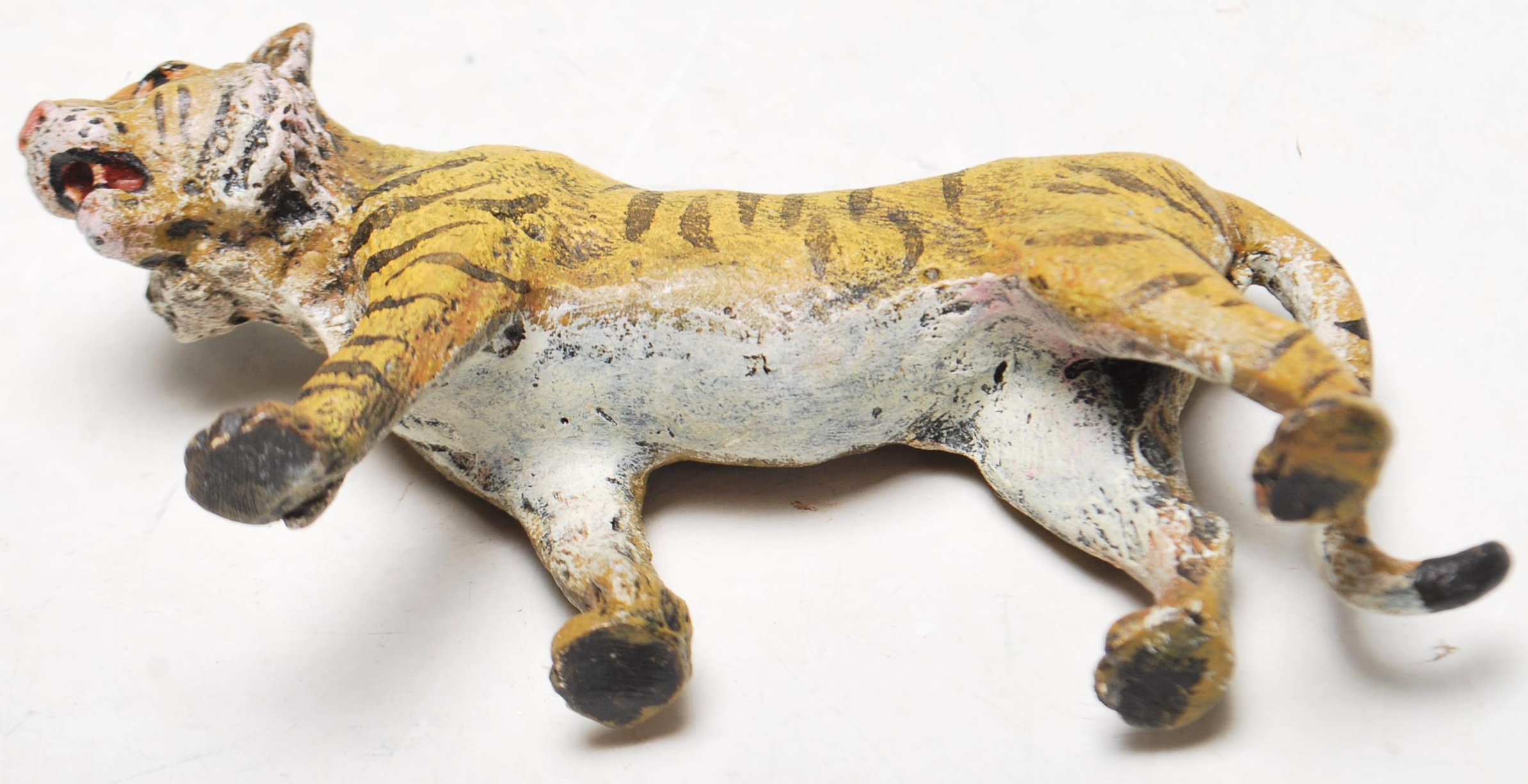 ANTIQUE STYLE VICTORIAN BRONZE FIGURINE OF A TIGER - Image 6 of 6