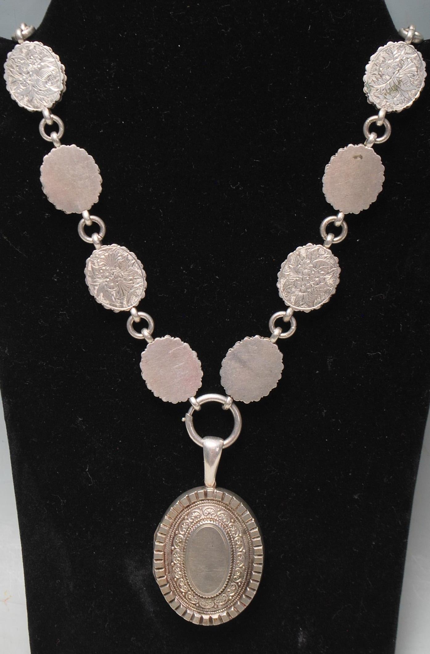 VICTORIAN SILVER COLLAR LOCKET NECKLACE - Image 7 of 7