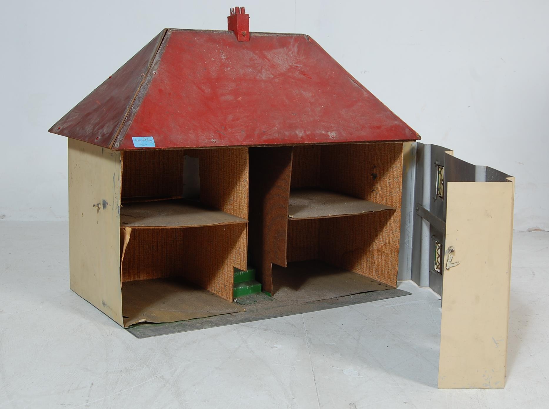 ORIGINAL MID CENTURY VINTAGE CHILDS DOLLS HOUSE - Image 3 of 6