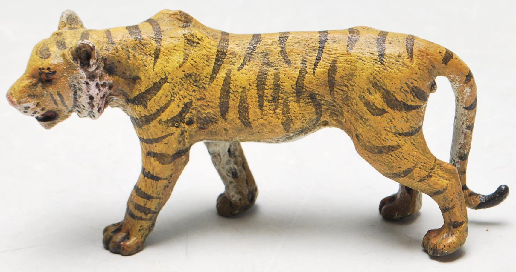 ANTIQUE STYLE VICTORIAN BRONZE FIGURINE OF A TIGER - Image 2 of 6