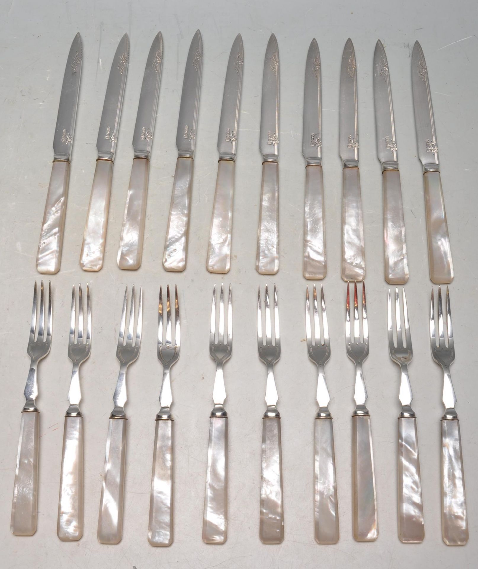 VINTAGE 1950S SILVER PLATED 10 PERSON