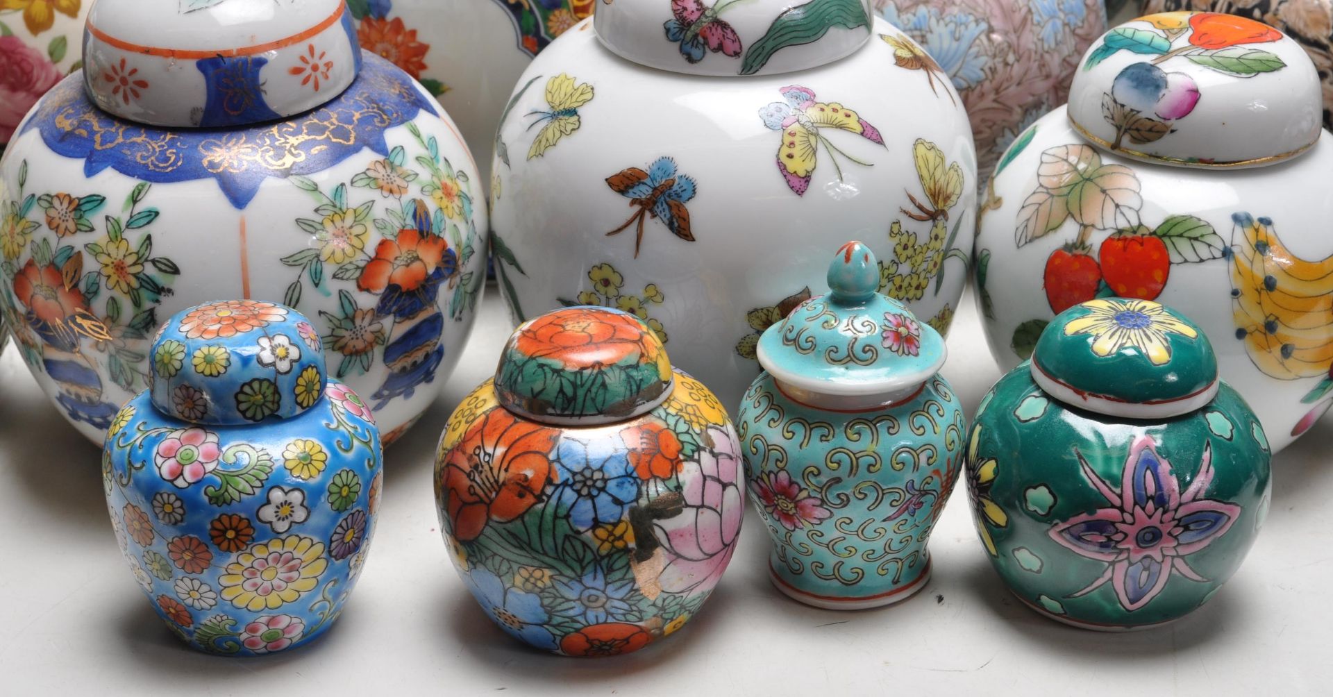 LARGE COLLECTION OF 20TH CENTURY CHINESE ORIENTAL GINGER JARS - Bild 9 aus 10