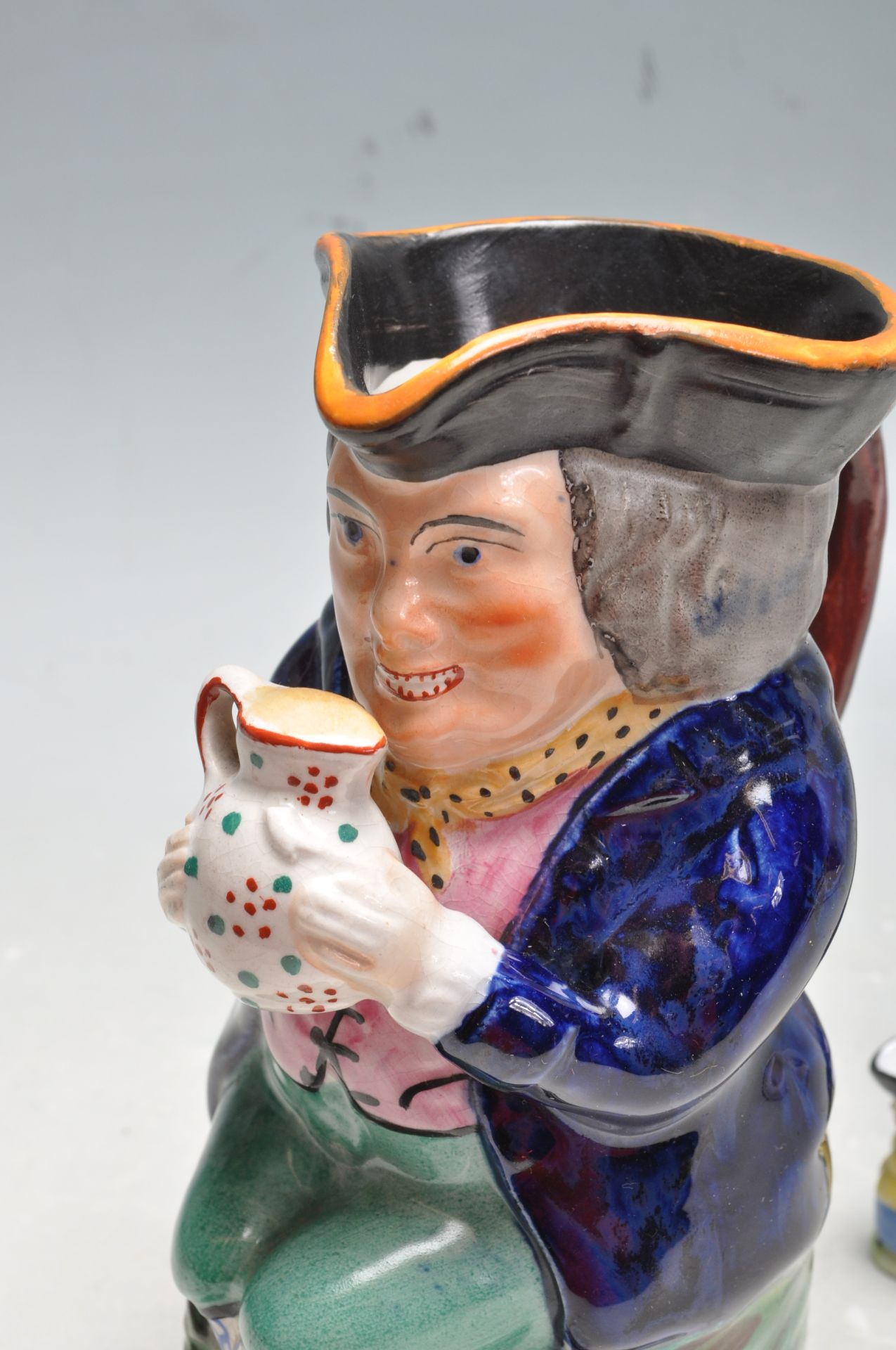 ANTIQUE HAND PAINTED TOBY JUG TOGETHER WITH AN UNUSUAL MINIATURE TOBY JUG - Bild 5 aus 6