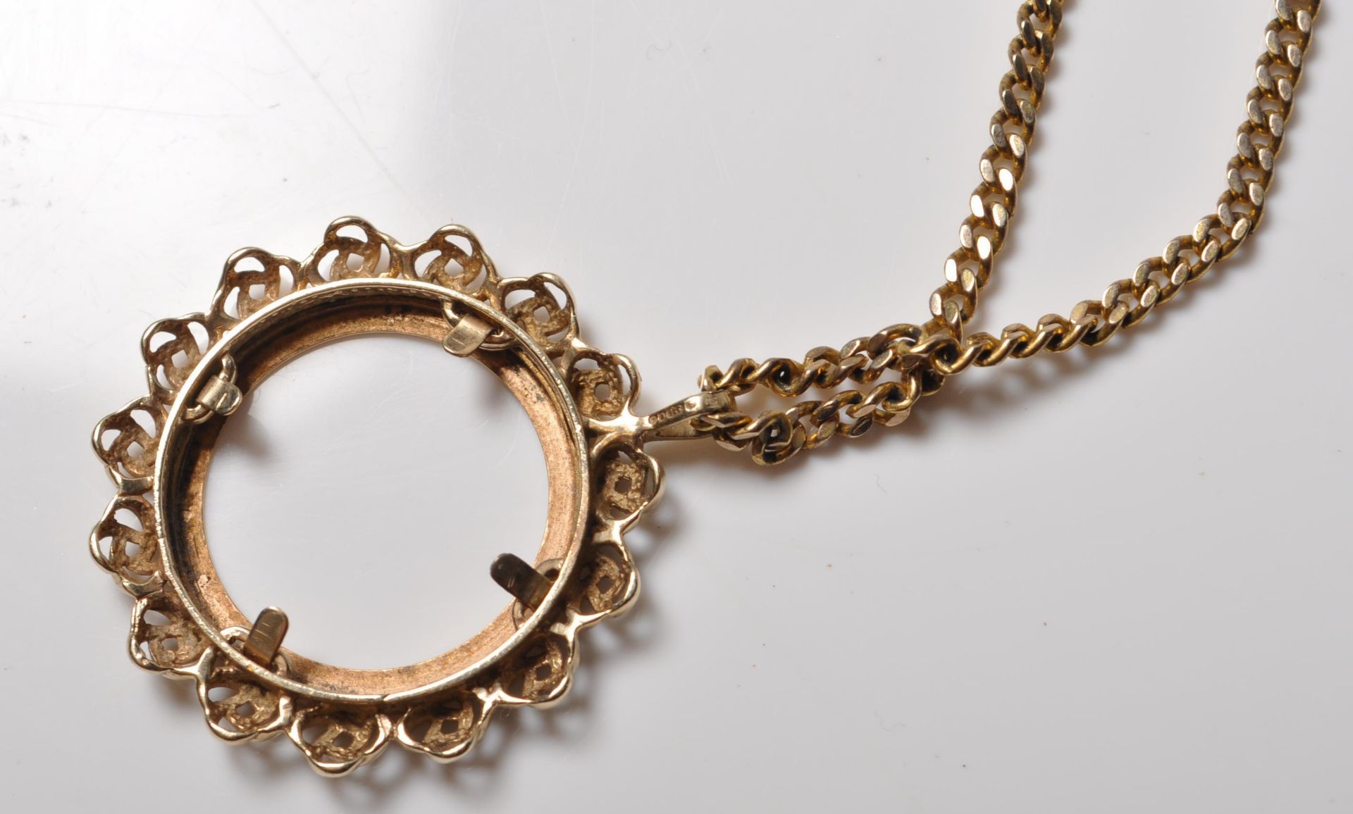 LATE 20TH CENTURY 9CT GOLD COIN MOUNT PENDANT NECKLACE - Image 5 of 9