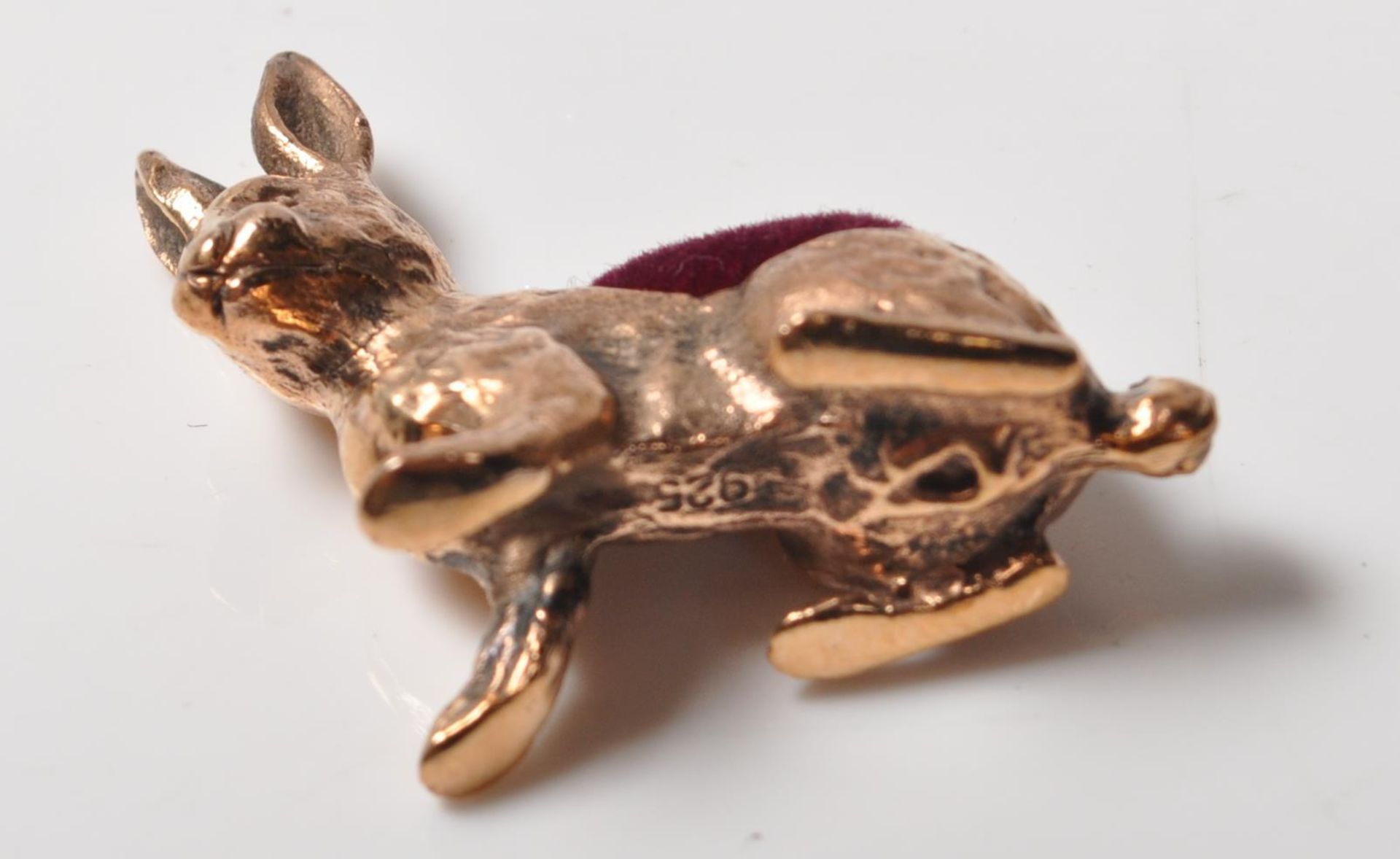 STAMPED 925 SILVER PINCUSHION IN THE FORM OF A HARE - Bild 5 aus 5