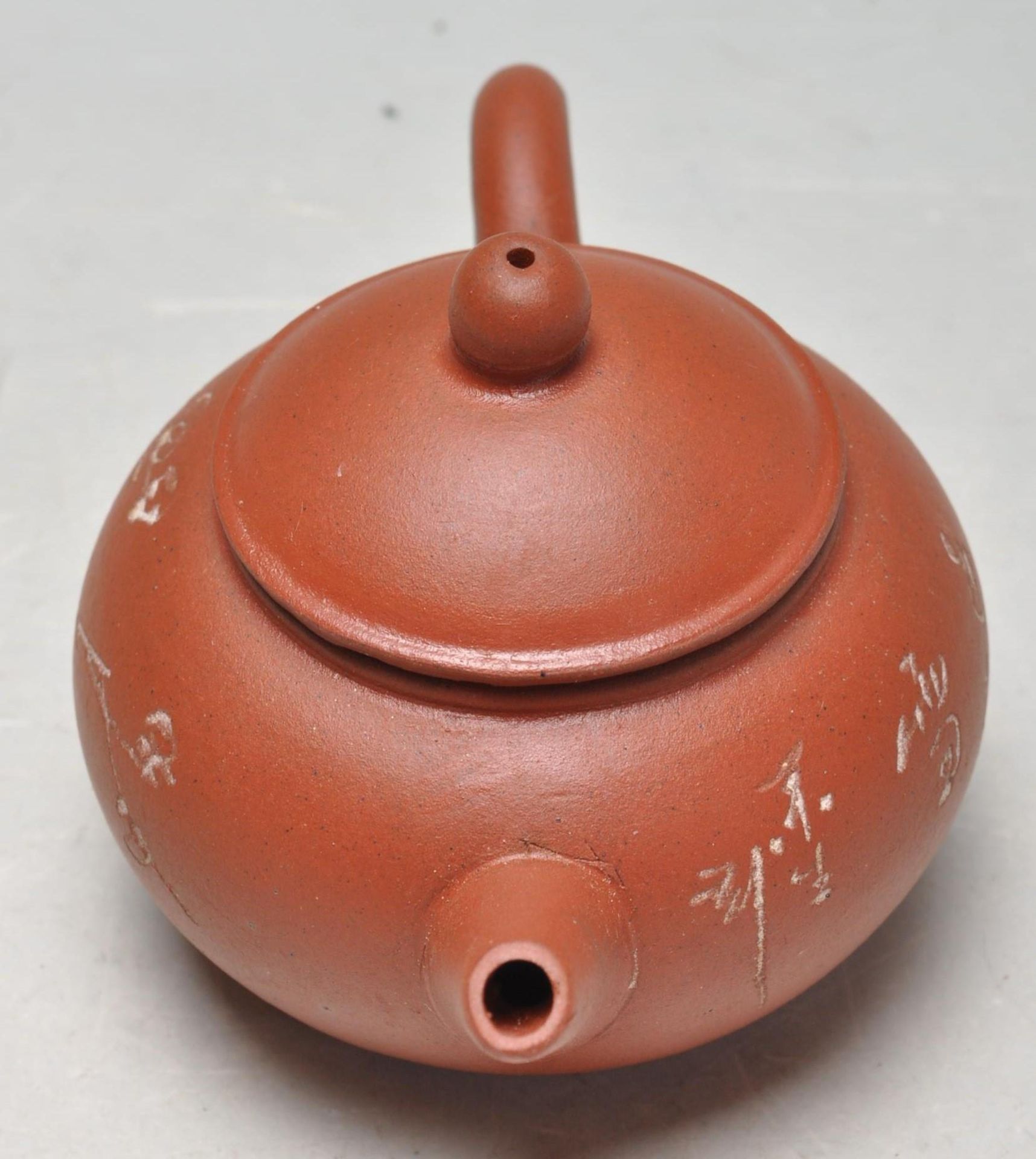 VINTAGE LATE 20TH CENTURY CHINESE YIXING ZISHA RED CLAY POTTERY - Bild 3 aus 6