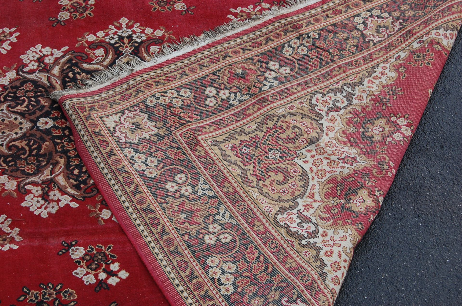 LARGE EARLY 20TH CENTURY PERSIAN ISLAMIC RUG - Bild 4 aus 6