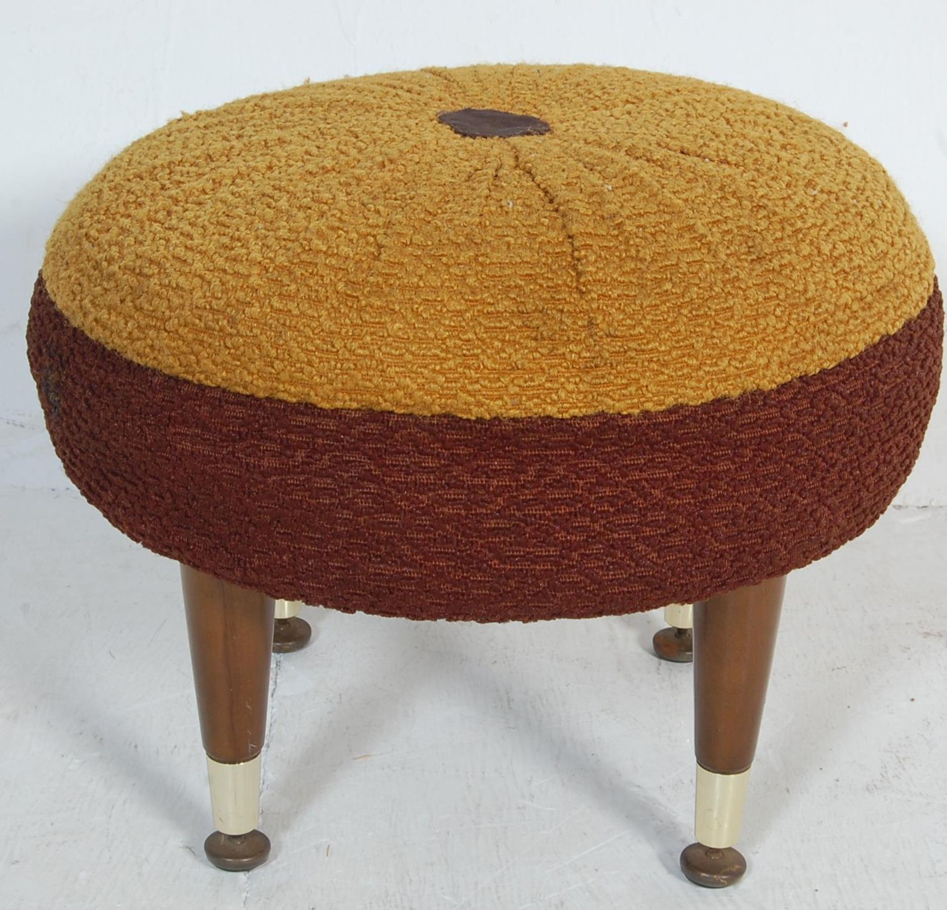 RETRO VINTAGE 1970S TEAK WOOD COFFEE TABLE WITH A CIRCULAR POUFFE/FOOTREST - Bild 8 aus 8