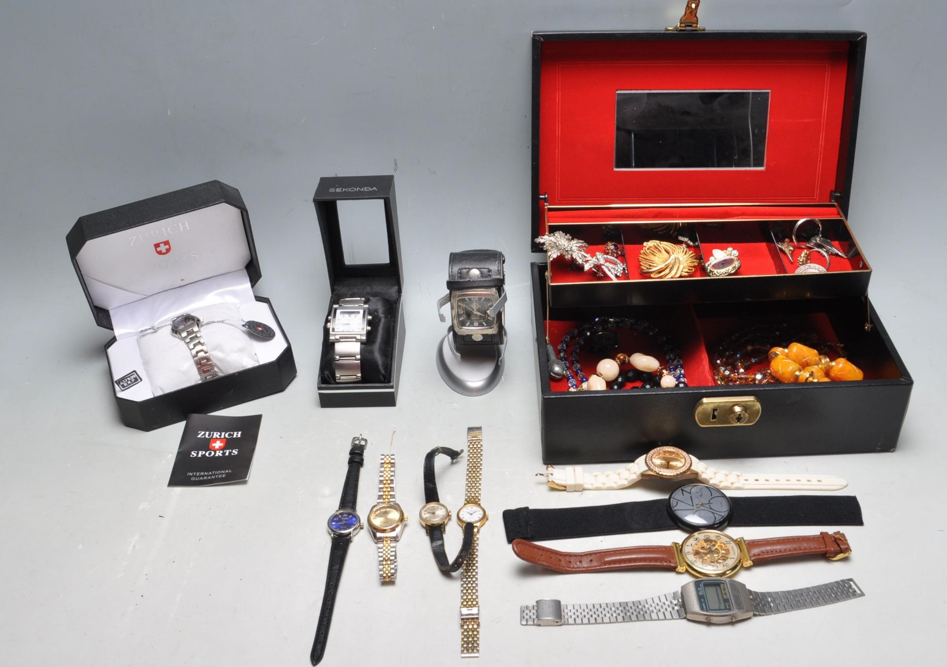 COLLECTION OF VINTAGE COSTUME JEWELLERY AND WATCHES