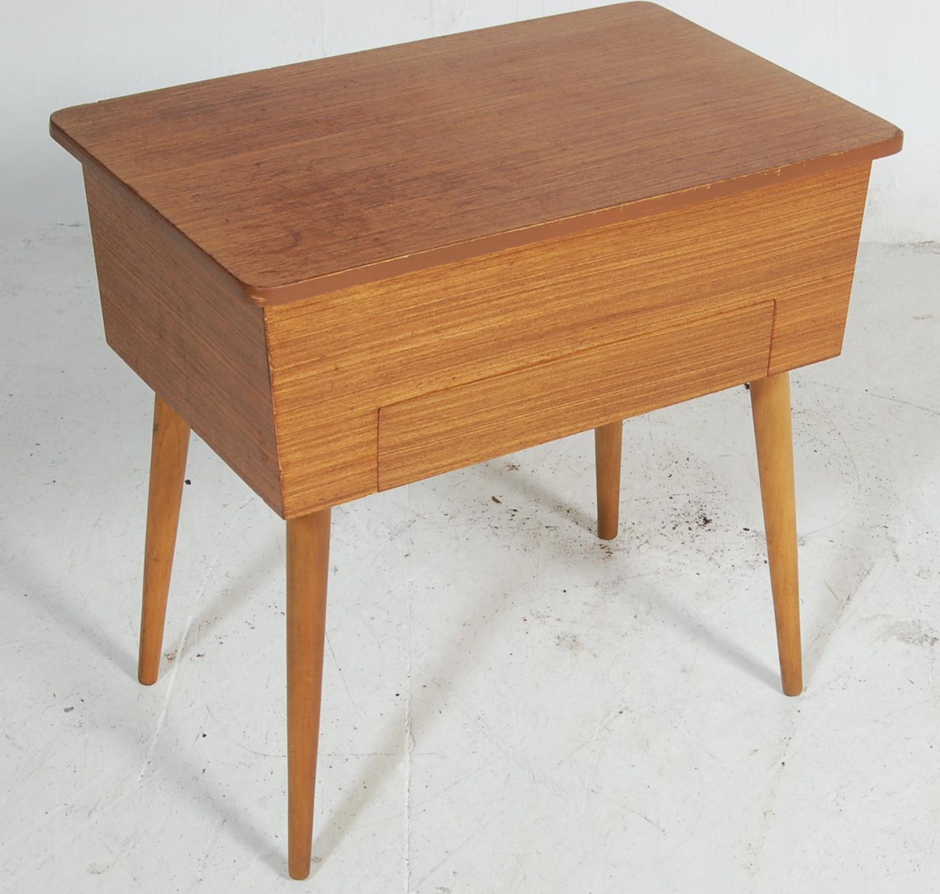 RETRO 20TH CENTURY DANISH INSPIRED TEAK WOOD SEWING BOX - Bild 2 aus 5