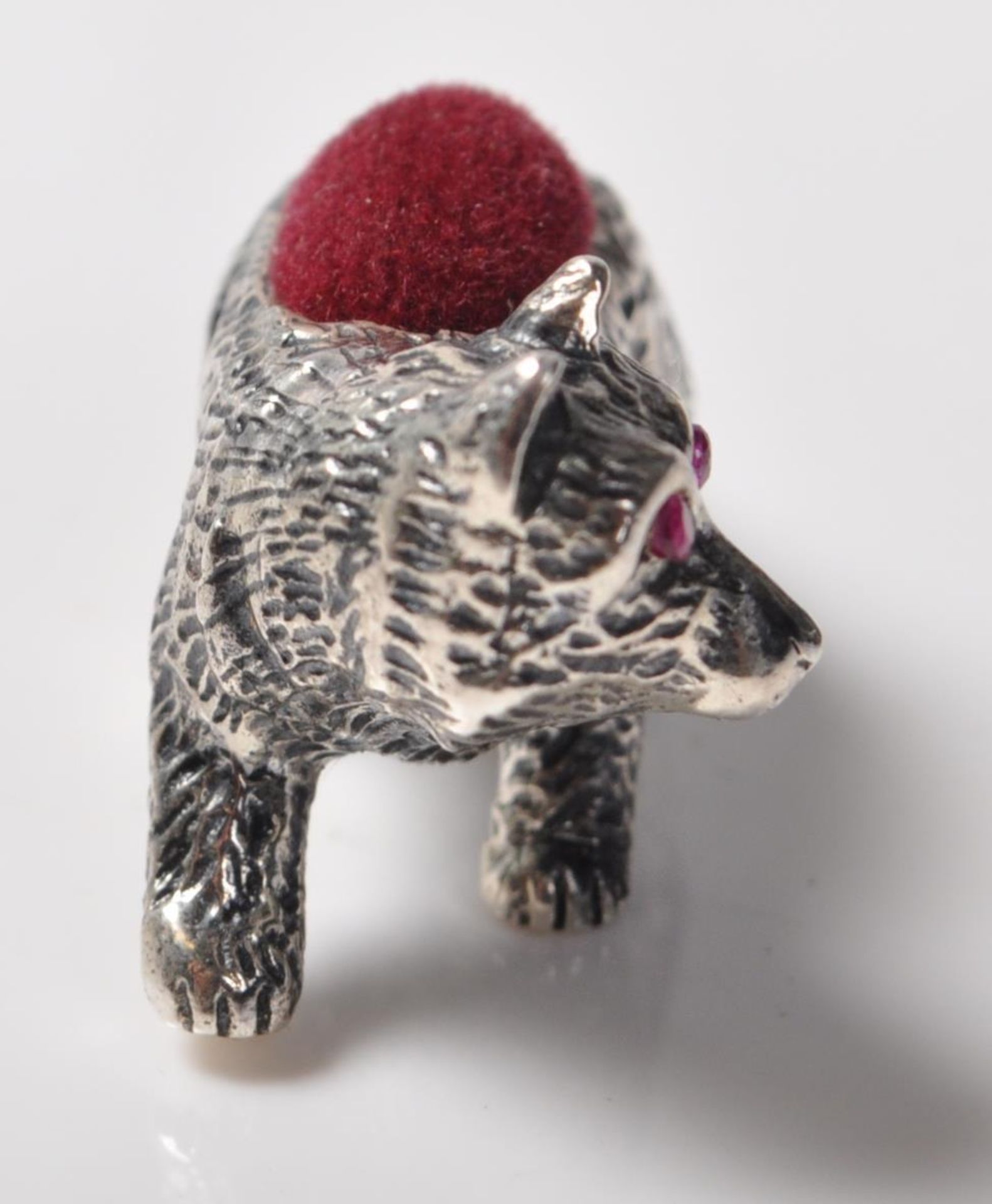 STAMPED STERLING SILVER PINCUSHION IN THE FORM OF A FOX - Image 5 of 6