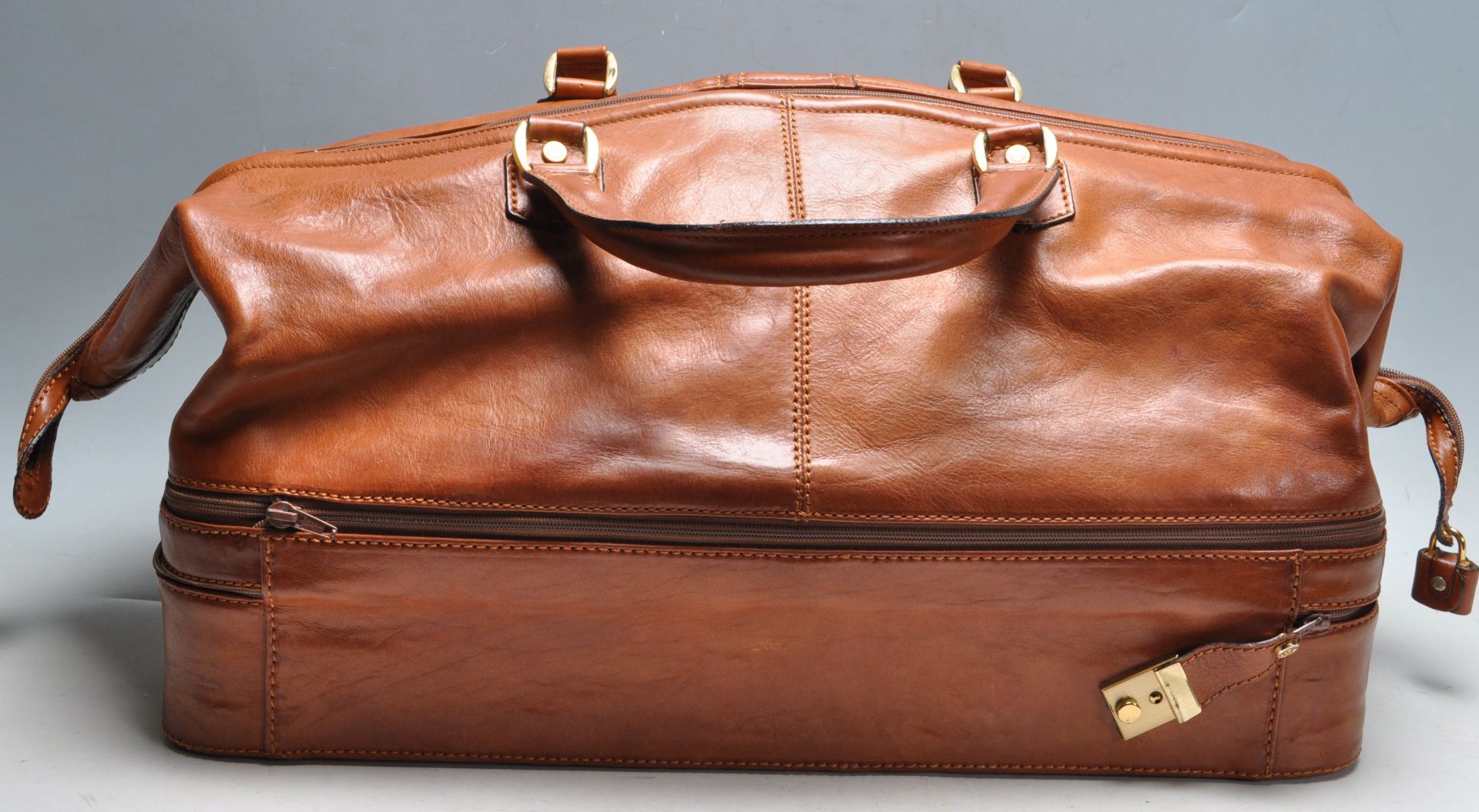 DESIGNER PORTUGUESE TAN LEATHER OVERNIGHT BAG BY CEANCAREL - Bild 5 aus 9