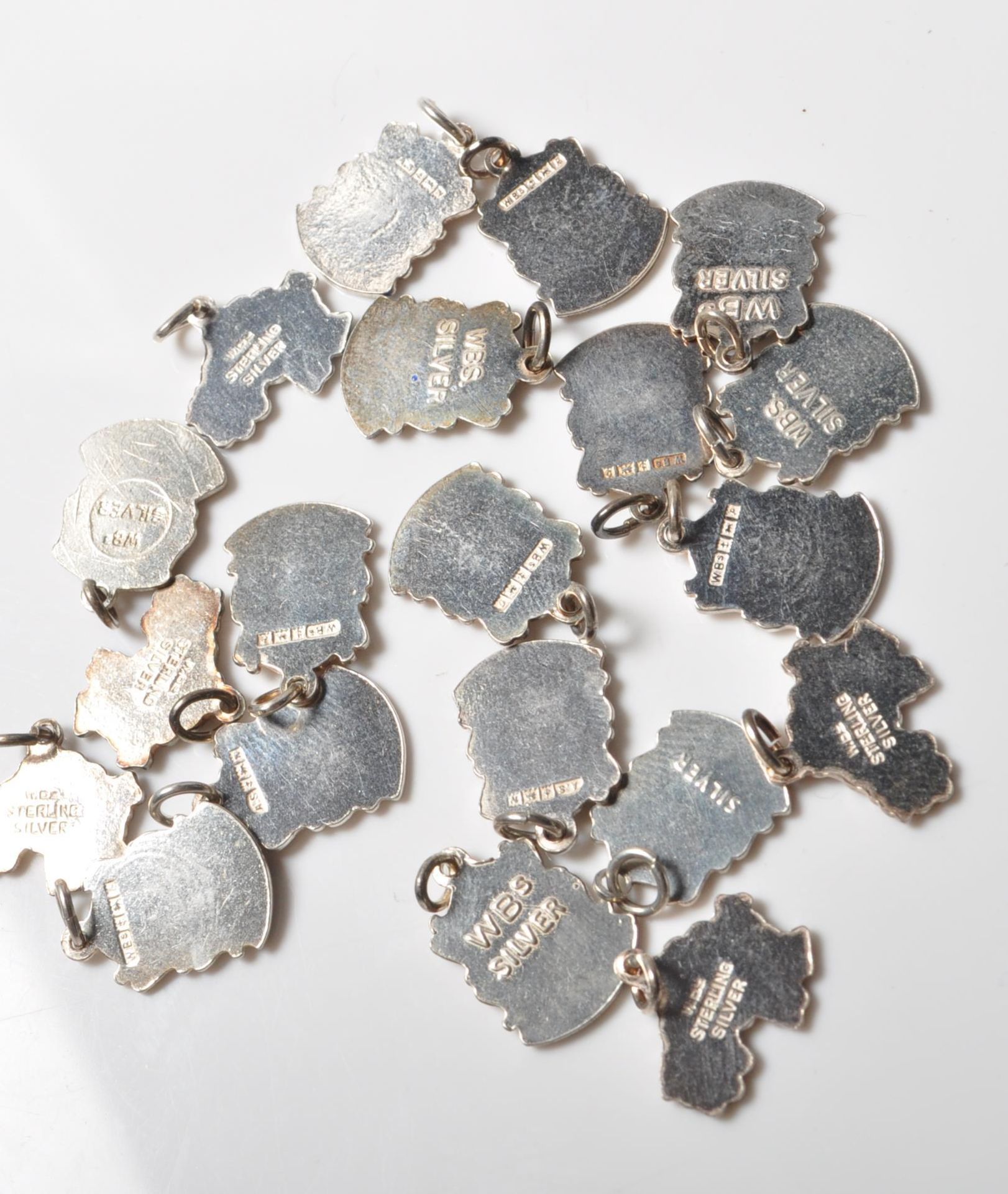 GROUP OF TWENTY SILVER SOUVENIR CHARMS - Bild 6 aus 8