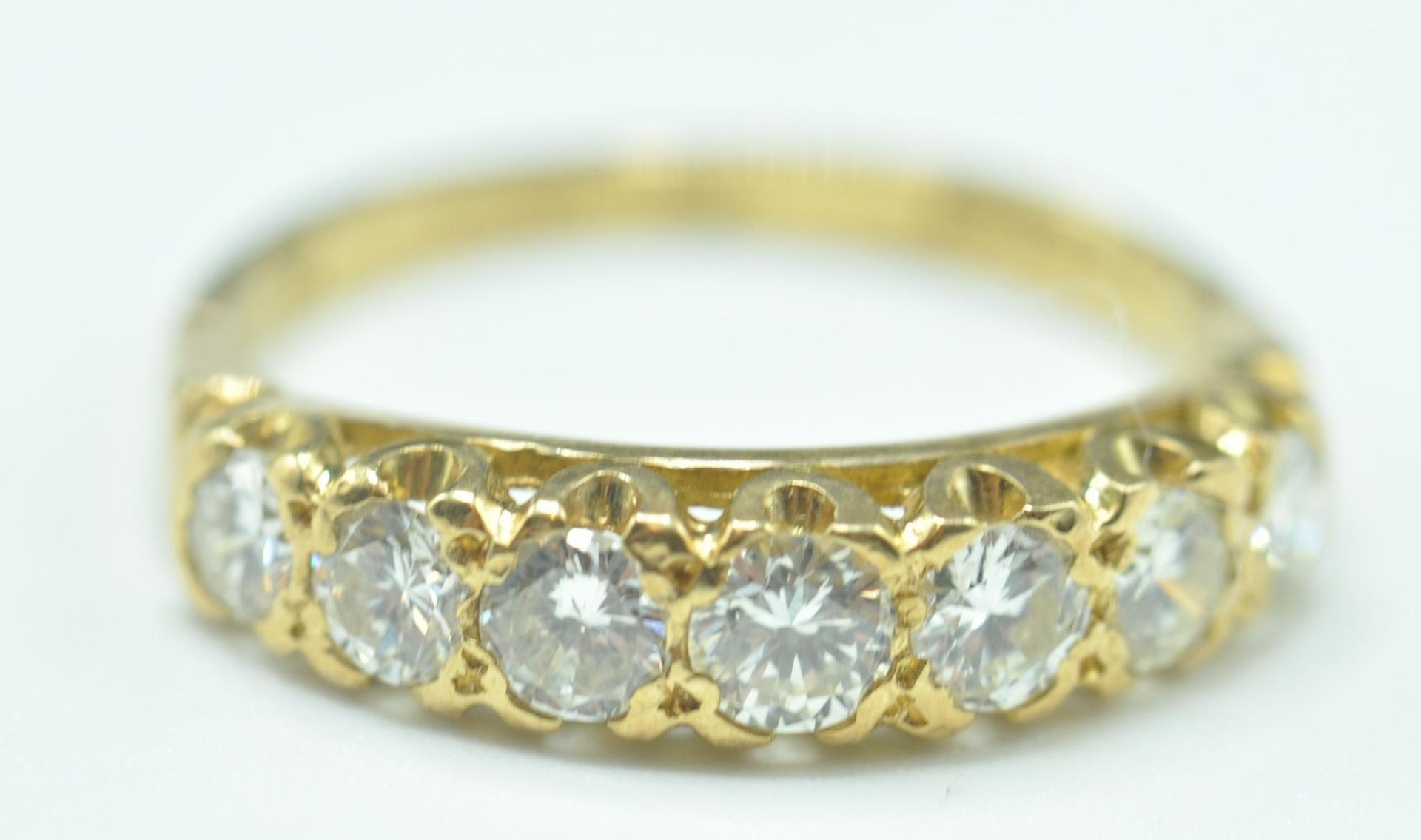 1970'S 18CT GOLD AND DIAMOND HALF HOOP RING - Bild 2 aus 6