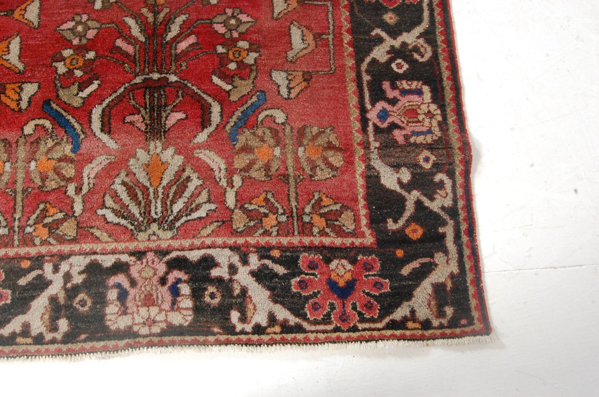 20TH CENTURY MIDDLE EASTERN PERSIAN LILIHAN RUG - Bild 4 aus 8