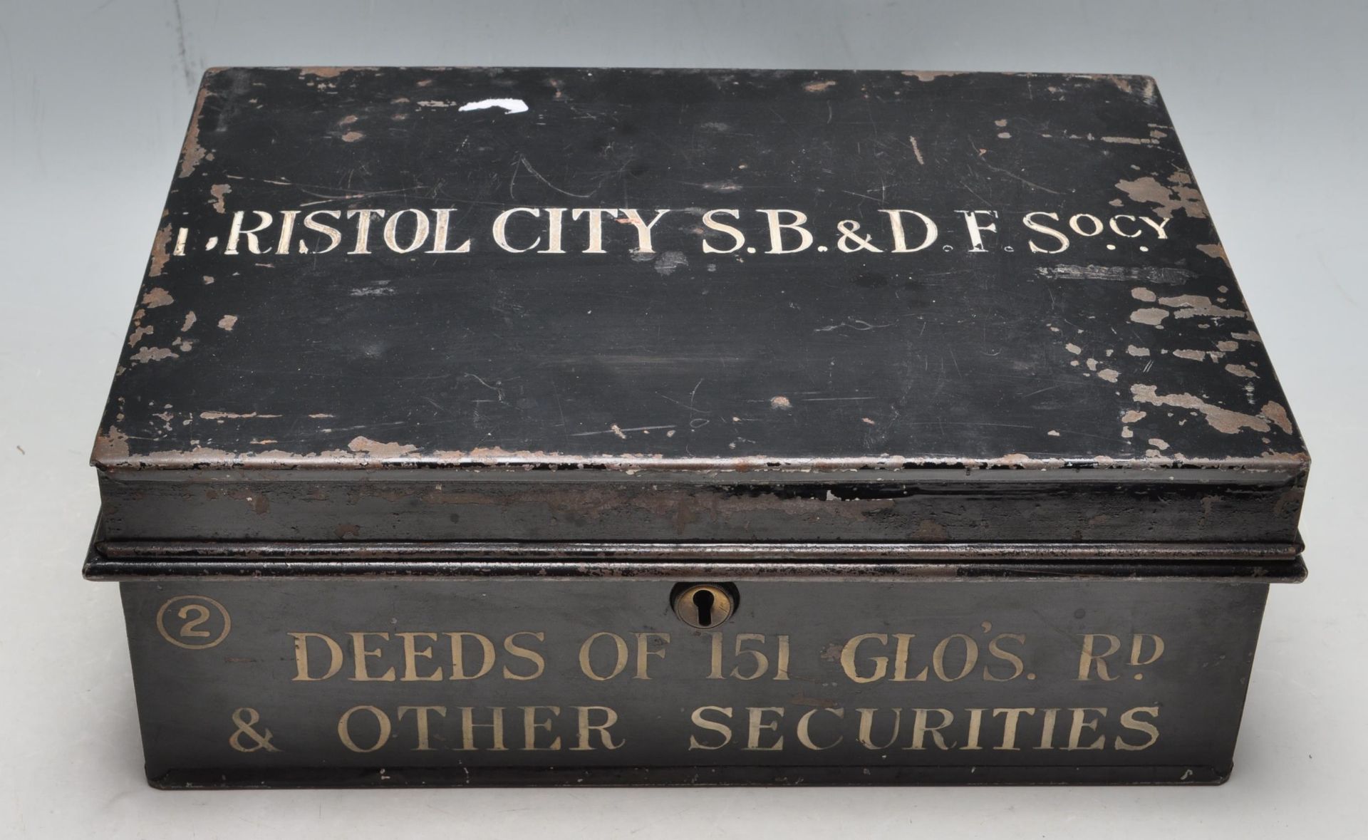 20TH CENTURY BLACK METAL BRISTOL DEEDS BOX FILLED WITH VINTAGE PARLOUR GAMES AND PLAYING CARDS - Bild 8 aus 8