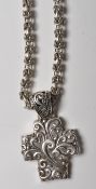 GENTLEMAN'S SILVER FANCY LINK NEKLACE CHAIN AND CROSS PENDANT